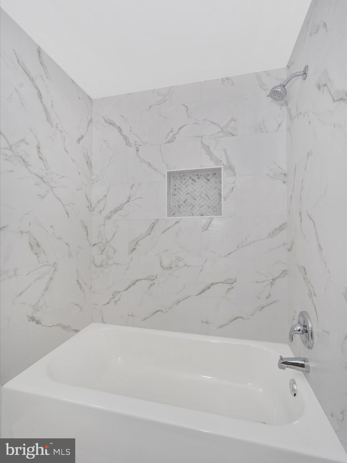 POTOMAC CHASE - Residential