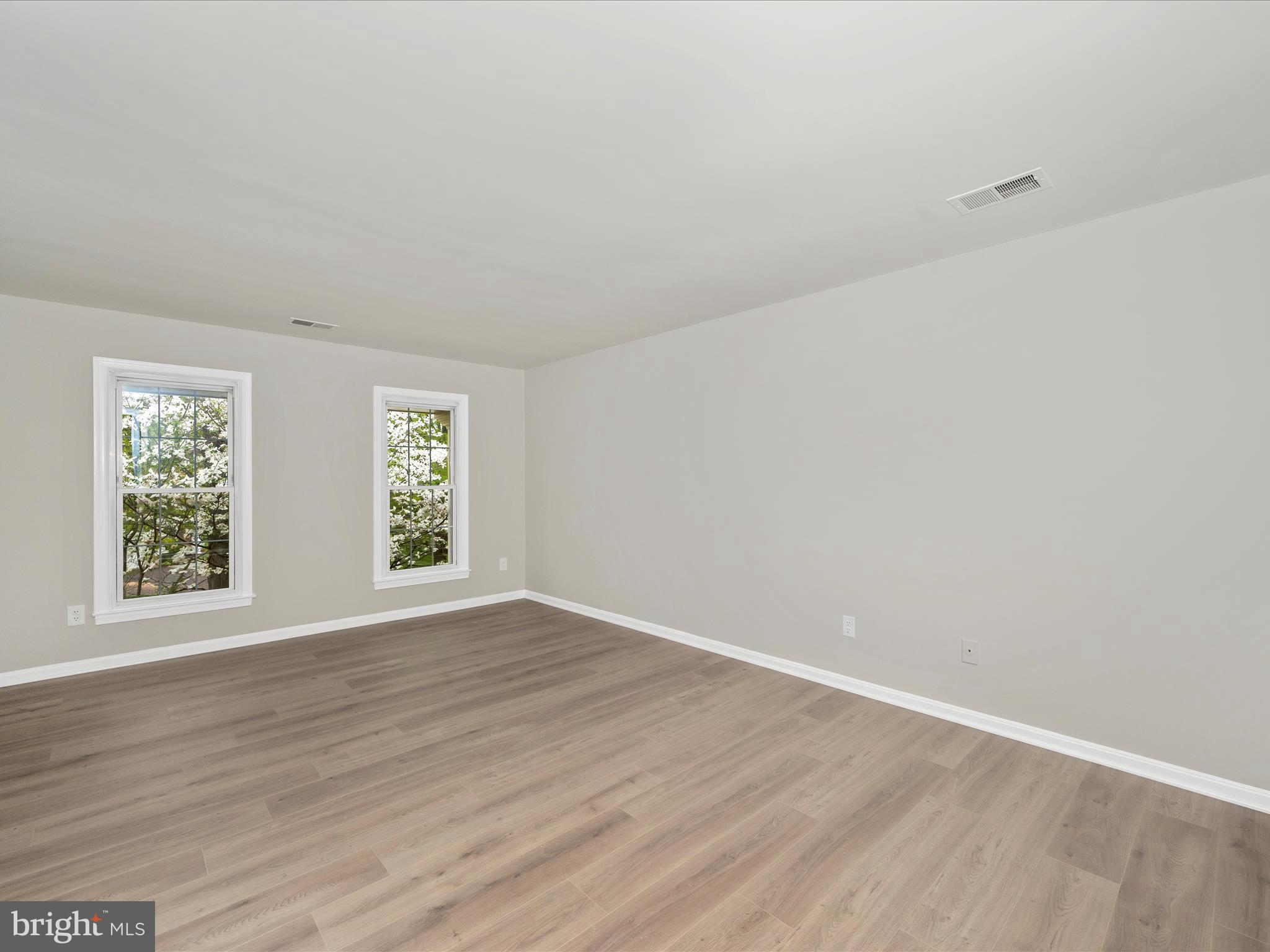 POTOMAC CHASE - Residential