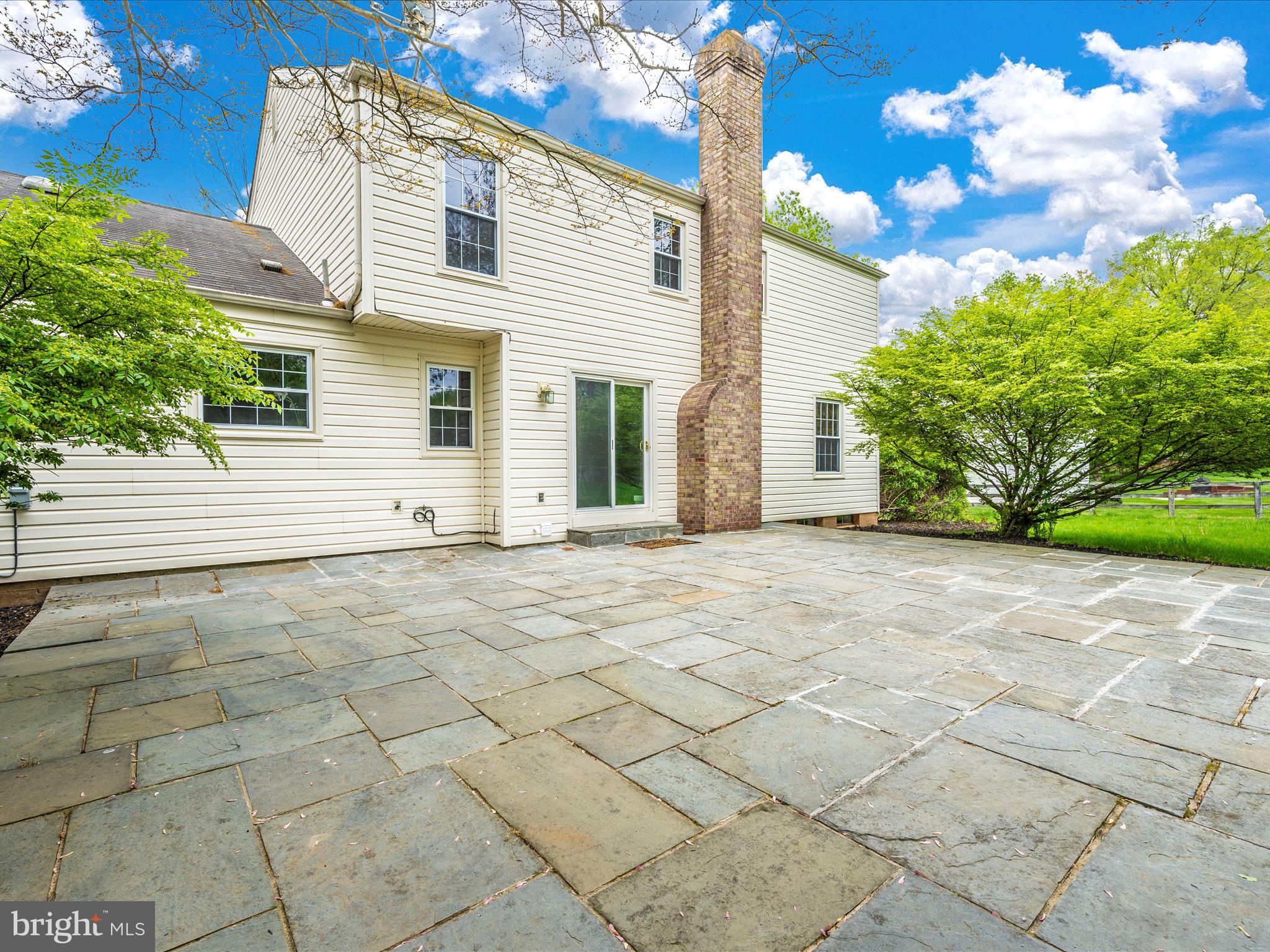 POTOMAC CHASE - Residential