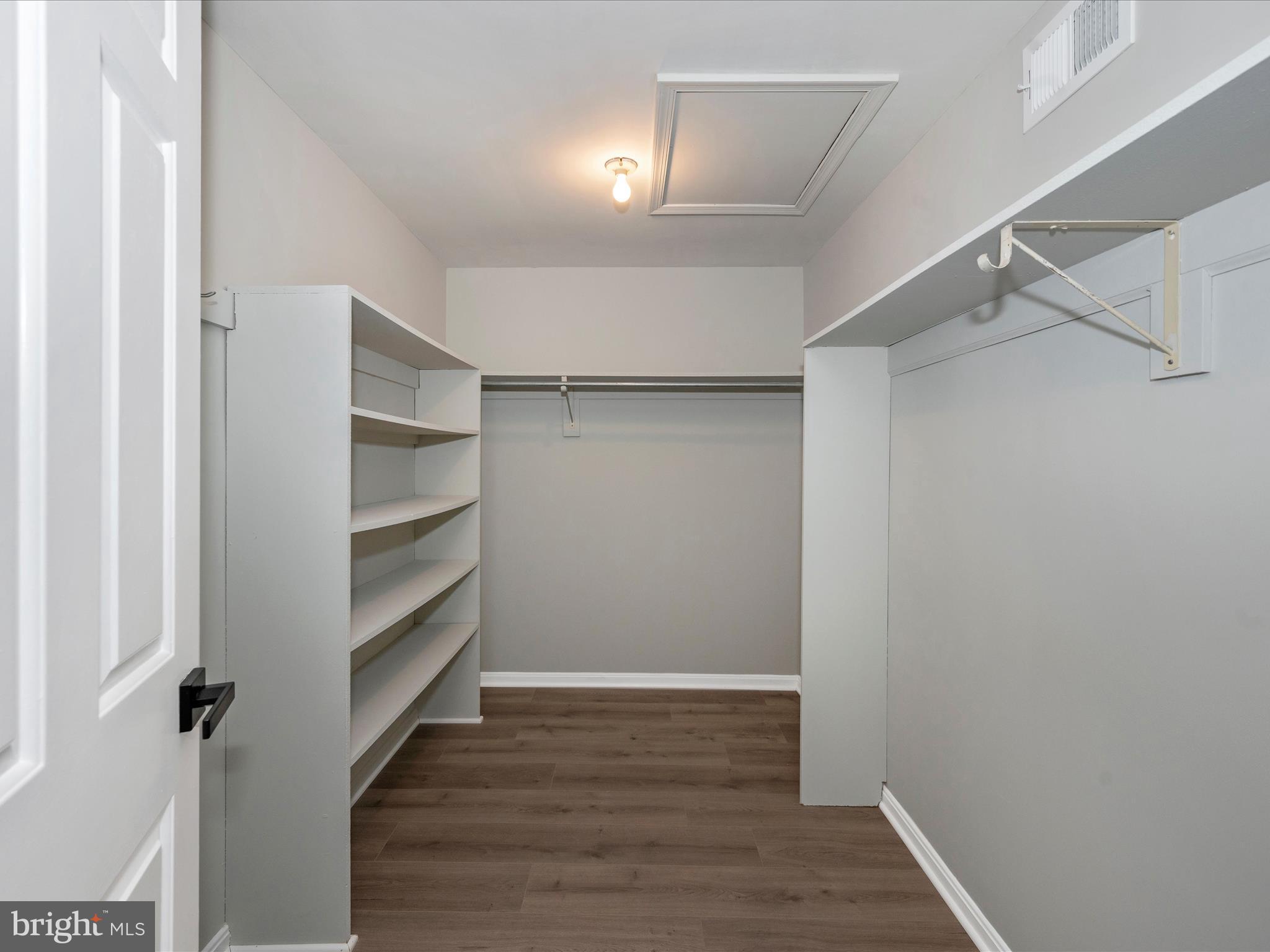 POTOMAC CHASE - Residential