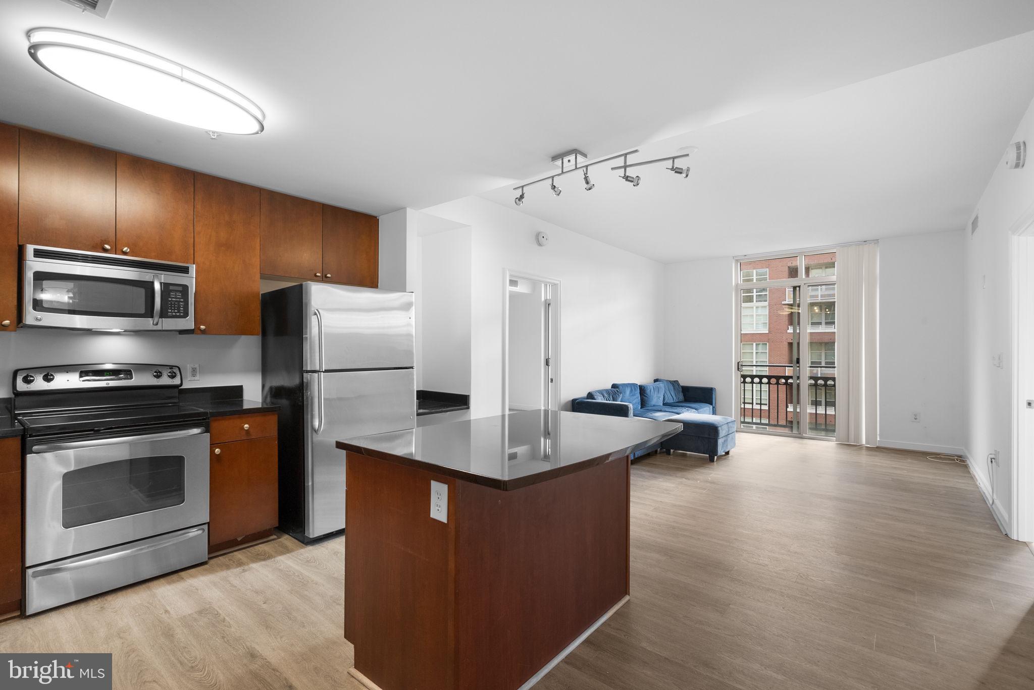 FLEET STREET CONDOMINIUMS - Residential