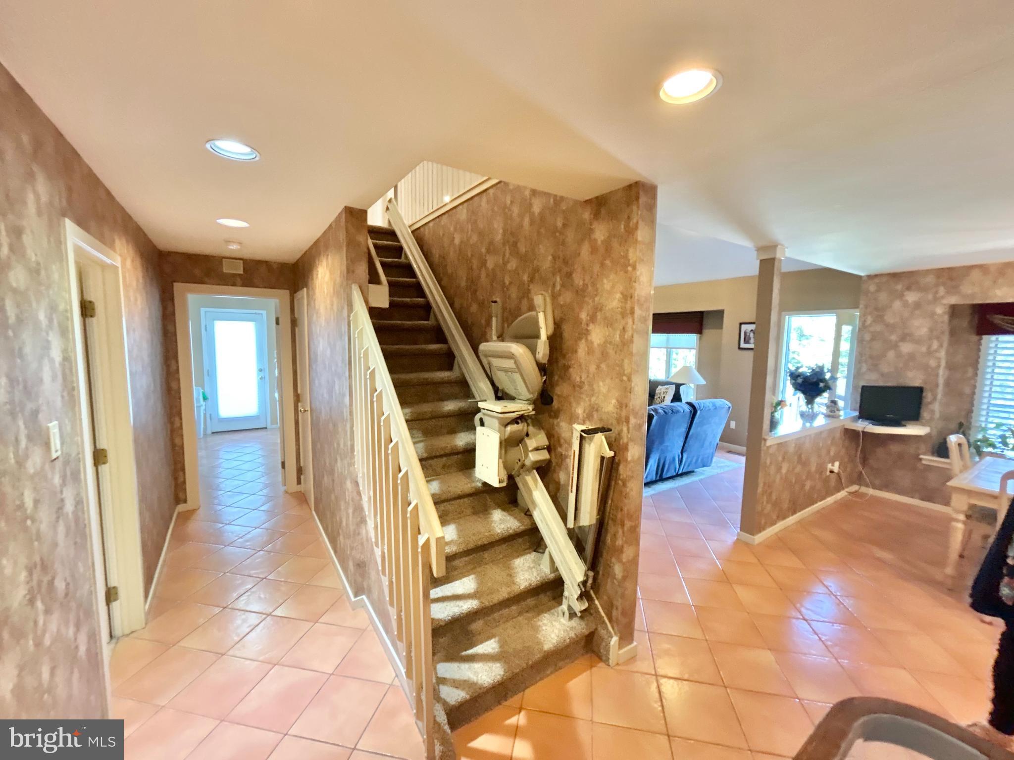 HILLS AT NORTHAMPT - Residential