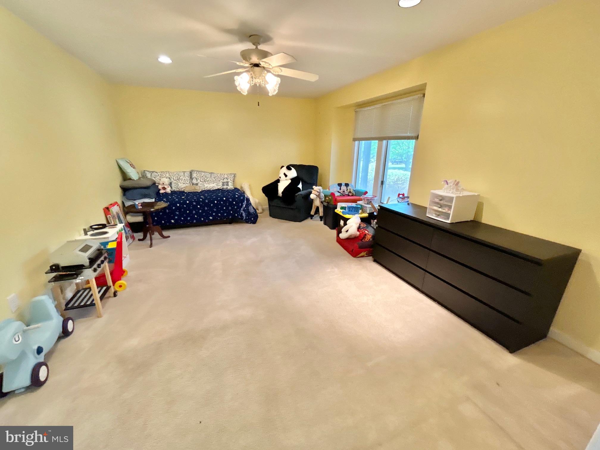 HILLS AT NORTHAMPT - Residential