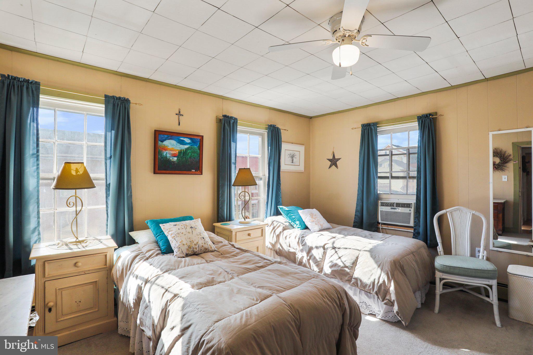 EMMITSBURG - Commercial Sale