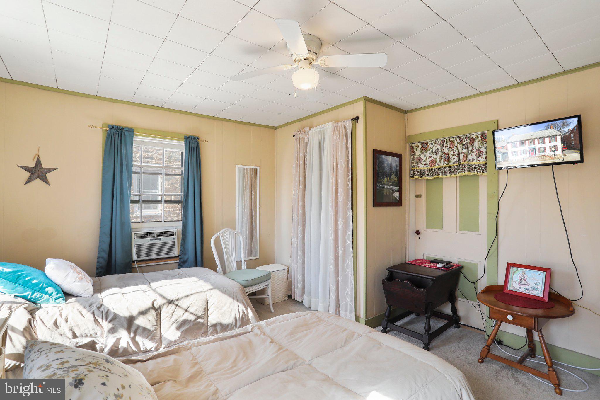 EMMITSBURG - Commercial Sale