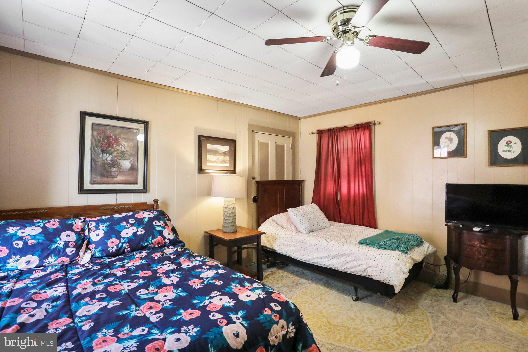 EMMITSBURG - Commercial Sale