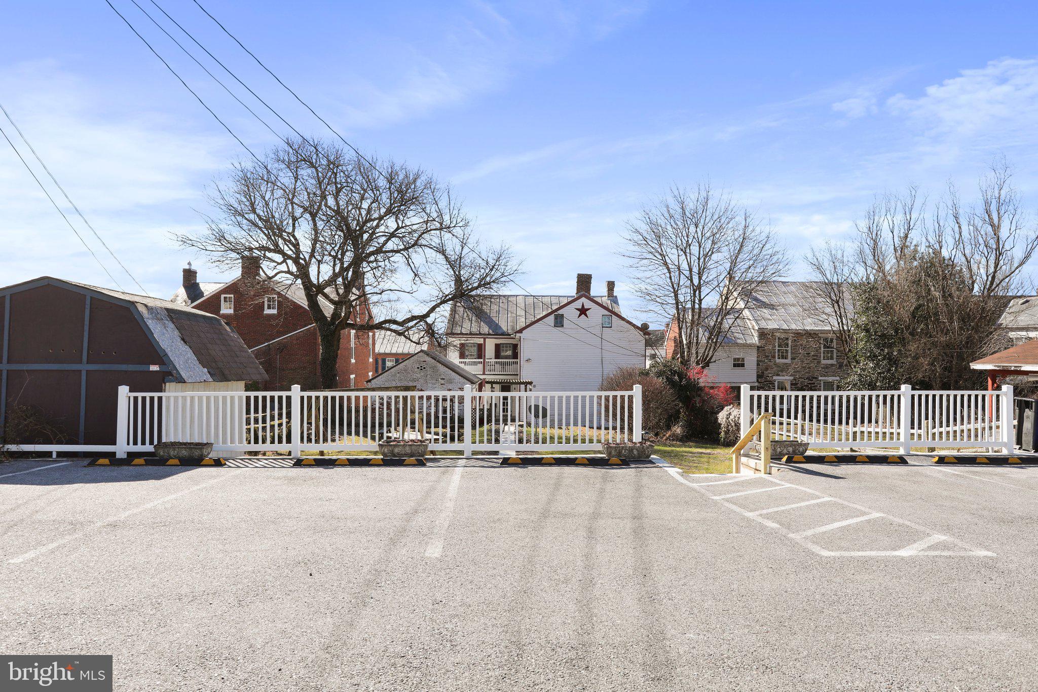 EMMITSBURG - Commercial Sale