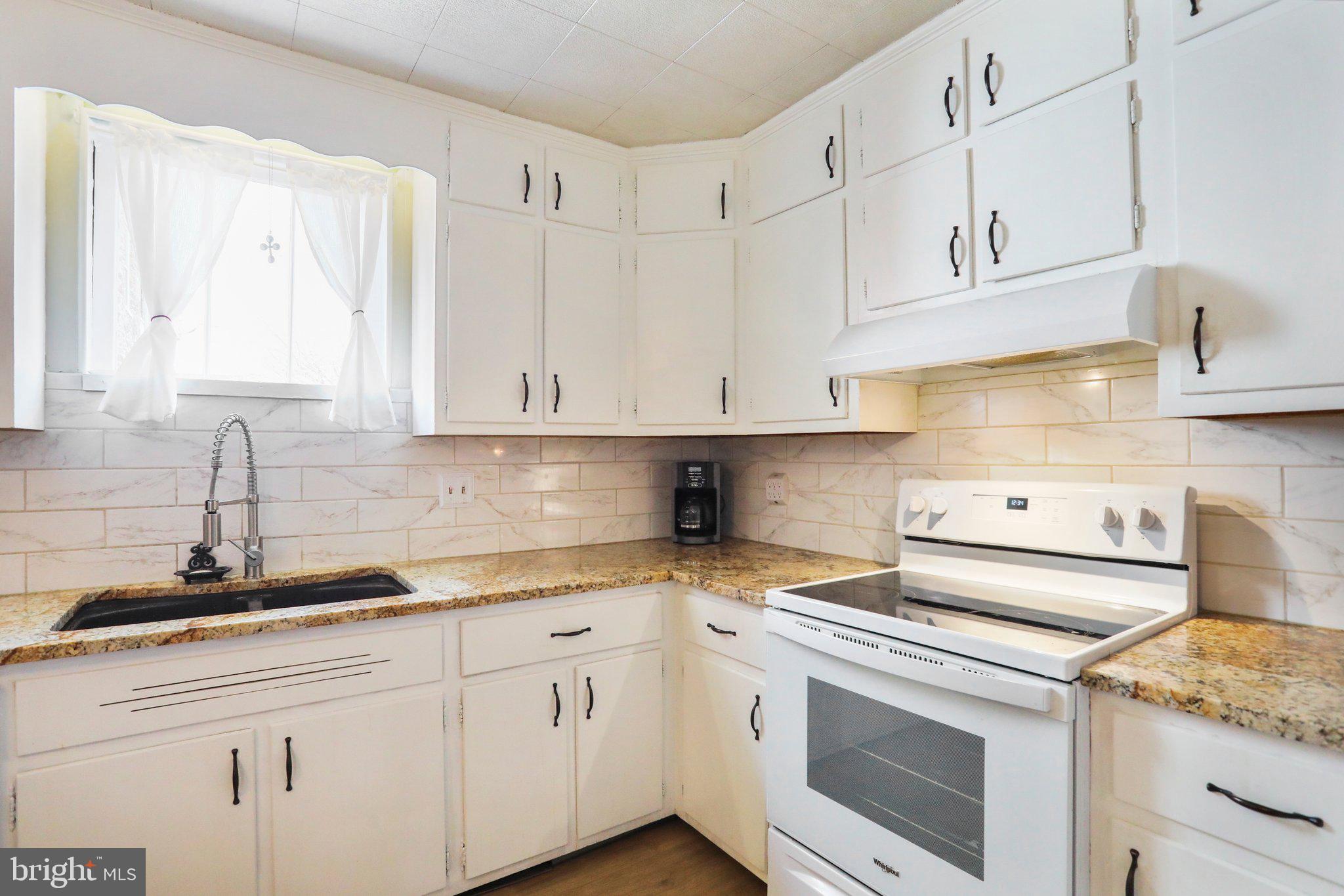 EMMITSBURG - Commercial Sale