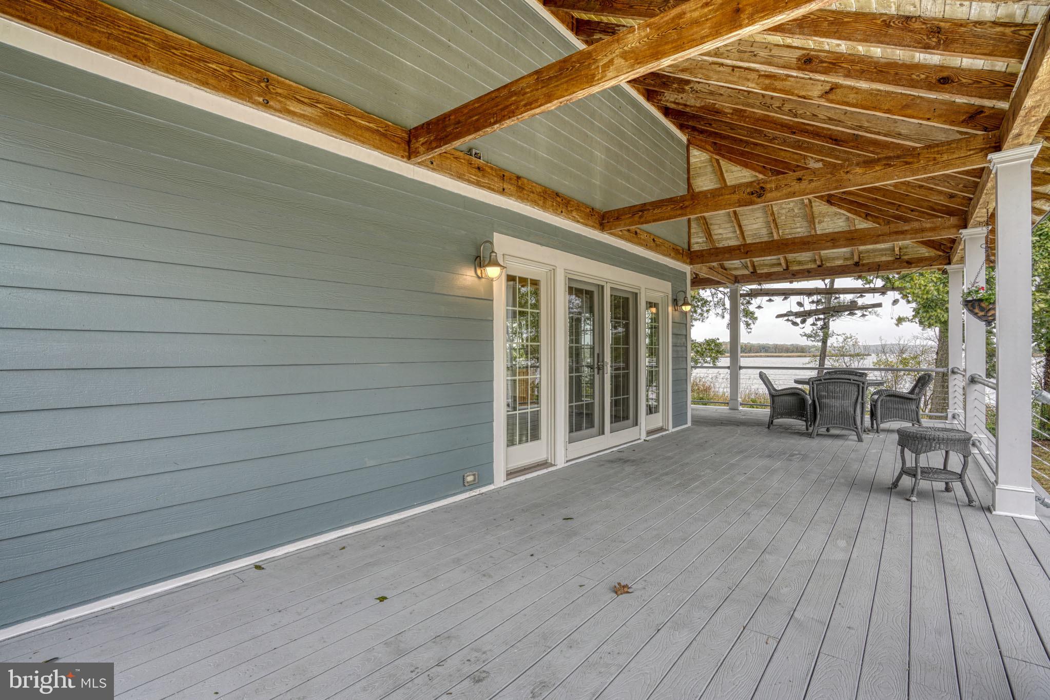 PEAR TREE POINT - Residential