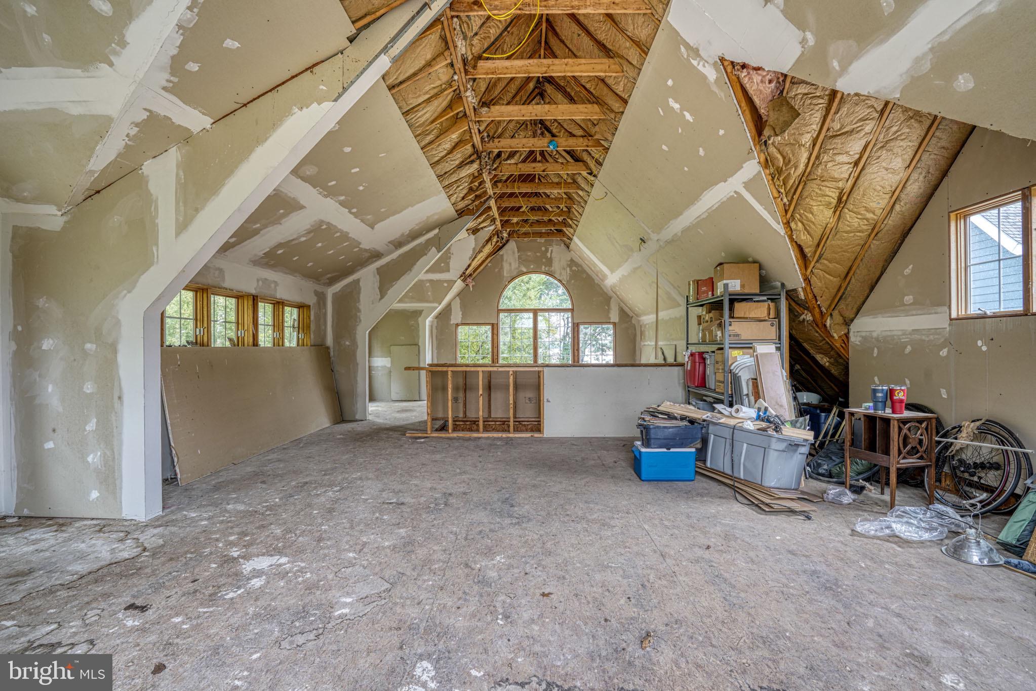 PEAR TREE POINT - Residential