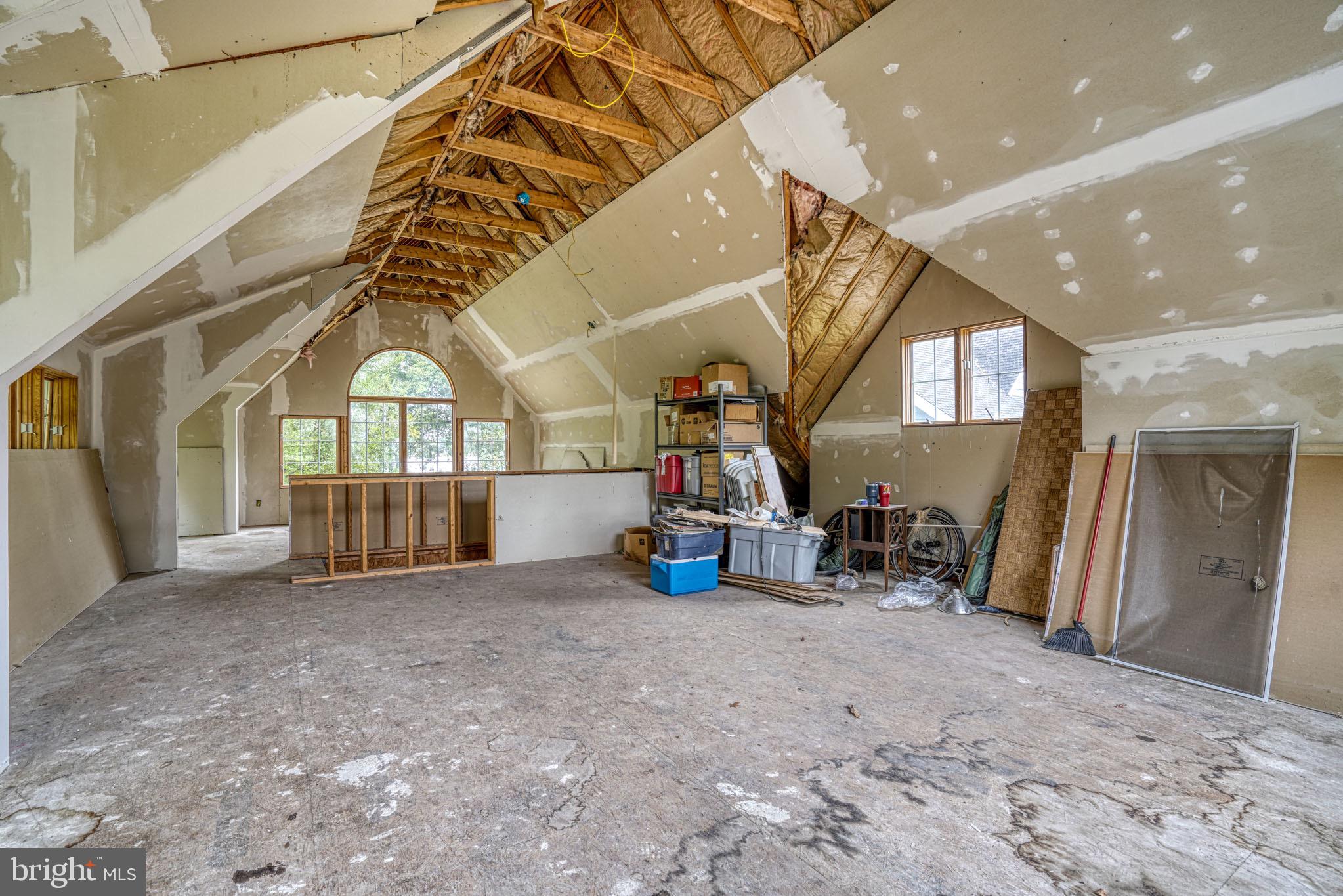 PEAR TREE POINT - Residential