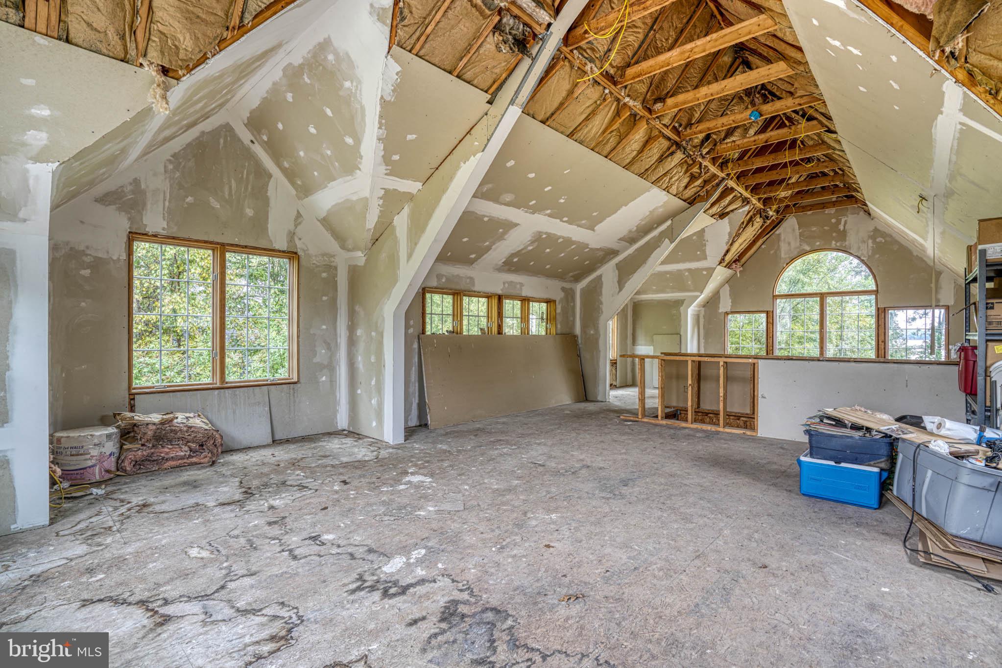 PEAR TREE POINT - Residential