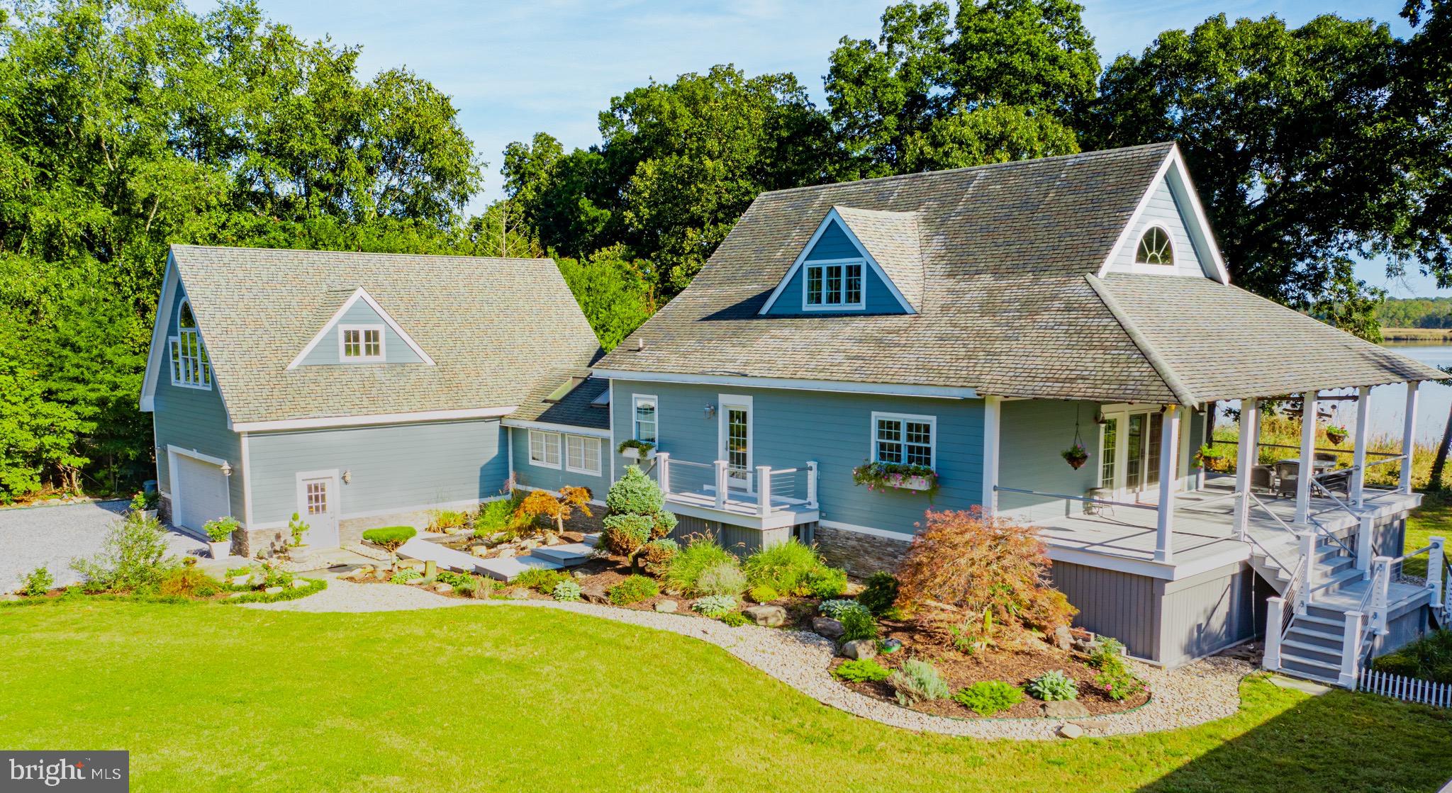 PEAR TREE POINT - Residential