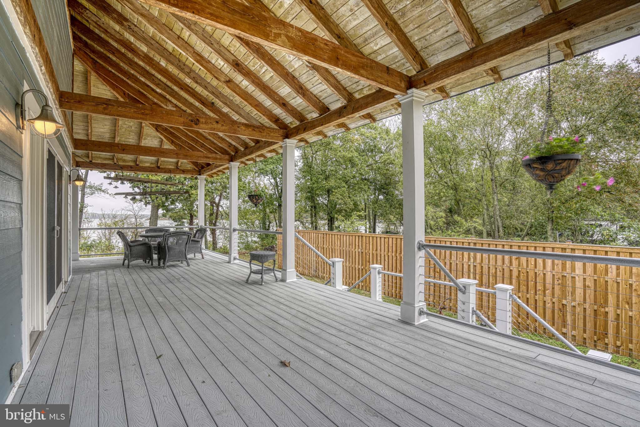 PEAR TREE POINT - Residential