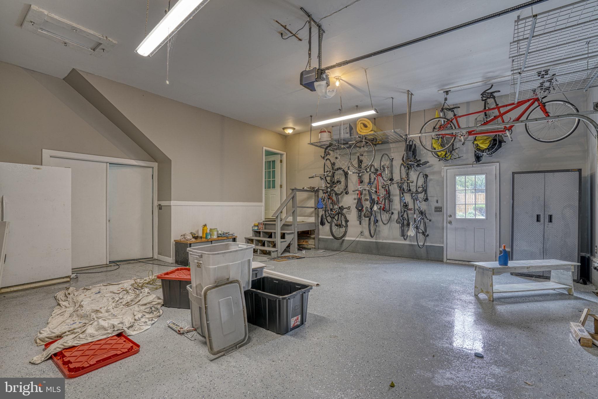 PEAR TREE POINT - Residential