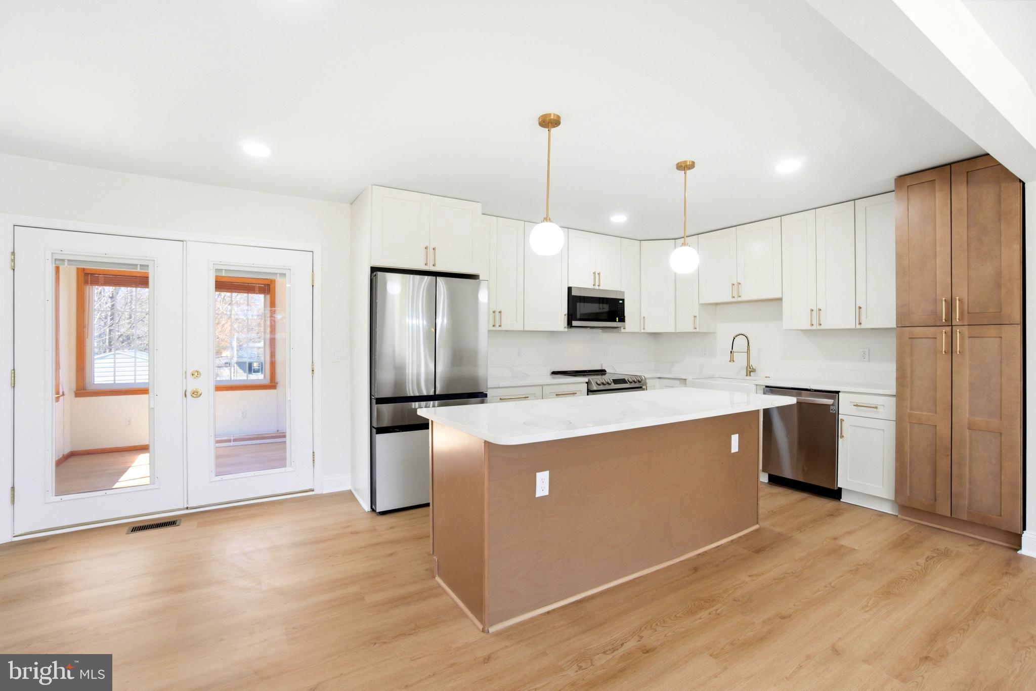 HILLTOP PARK - Residential