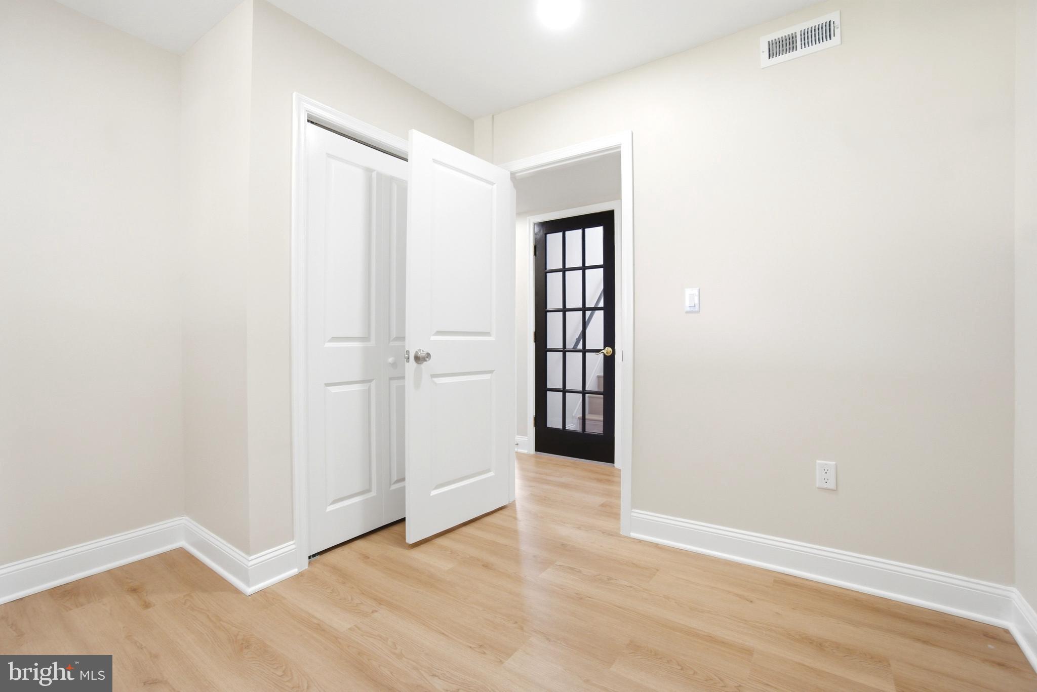 HILLTOP PARK - Residential