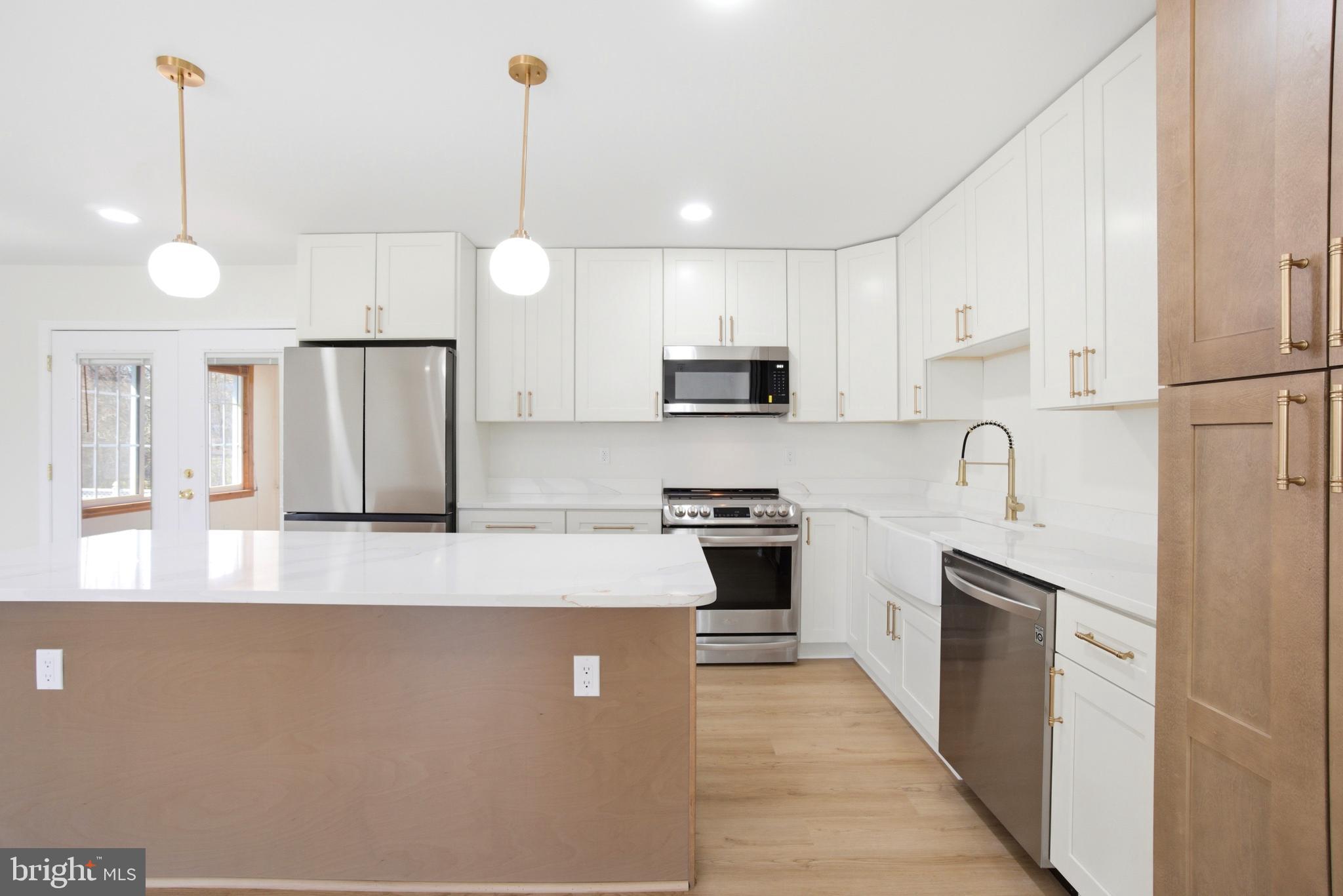 HILLTOP PARK - Residential