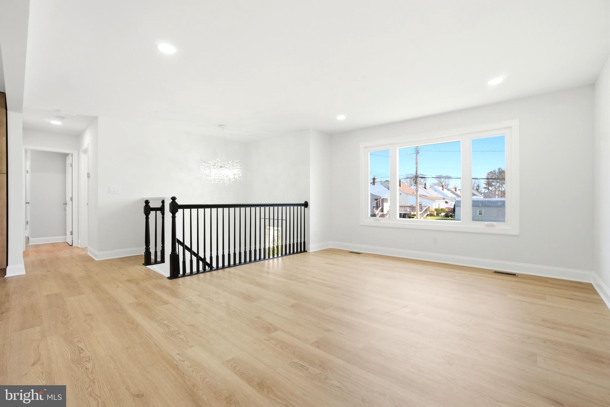 HILLTOP PARK - Residential