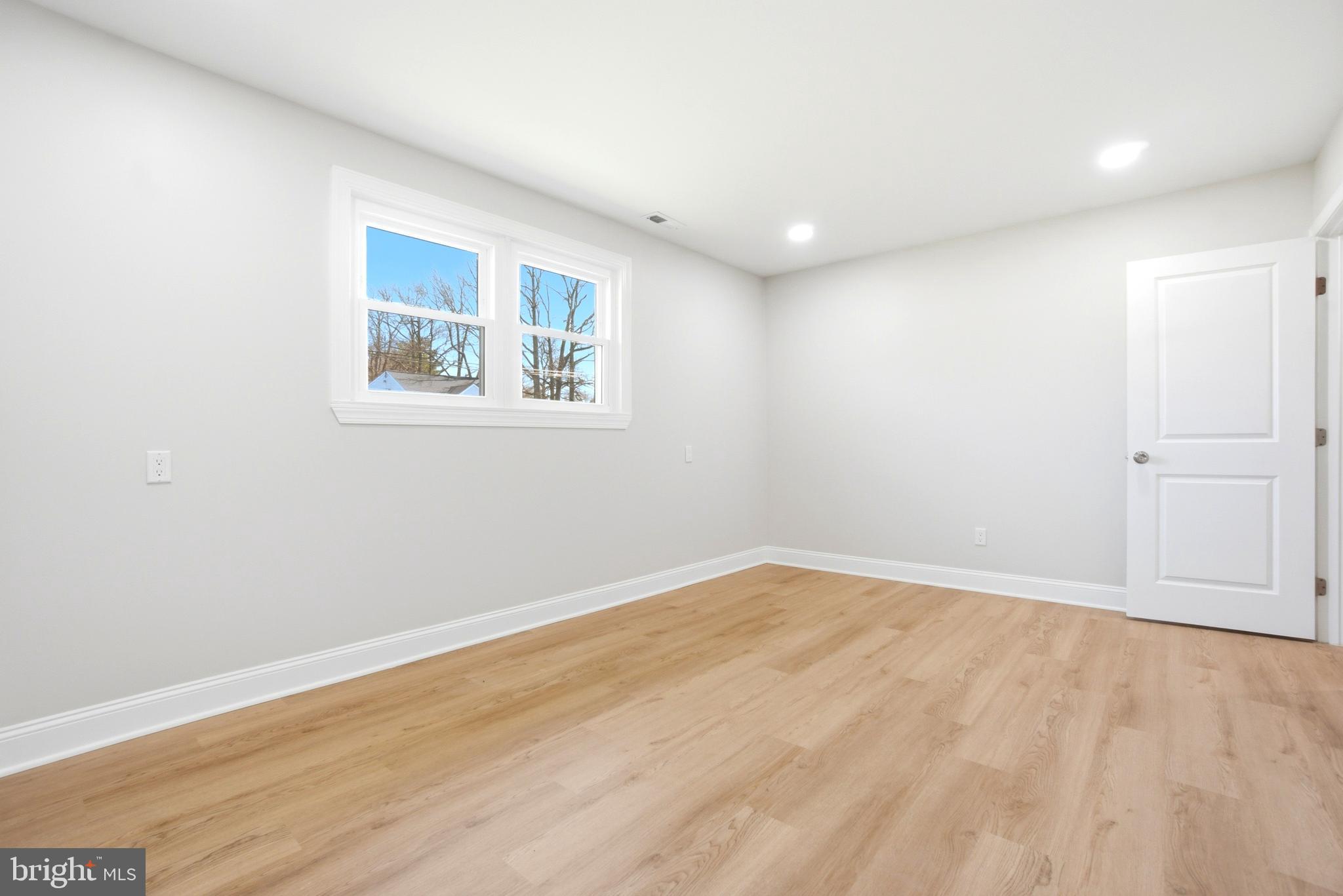 HILLTOP PARK - Residential