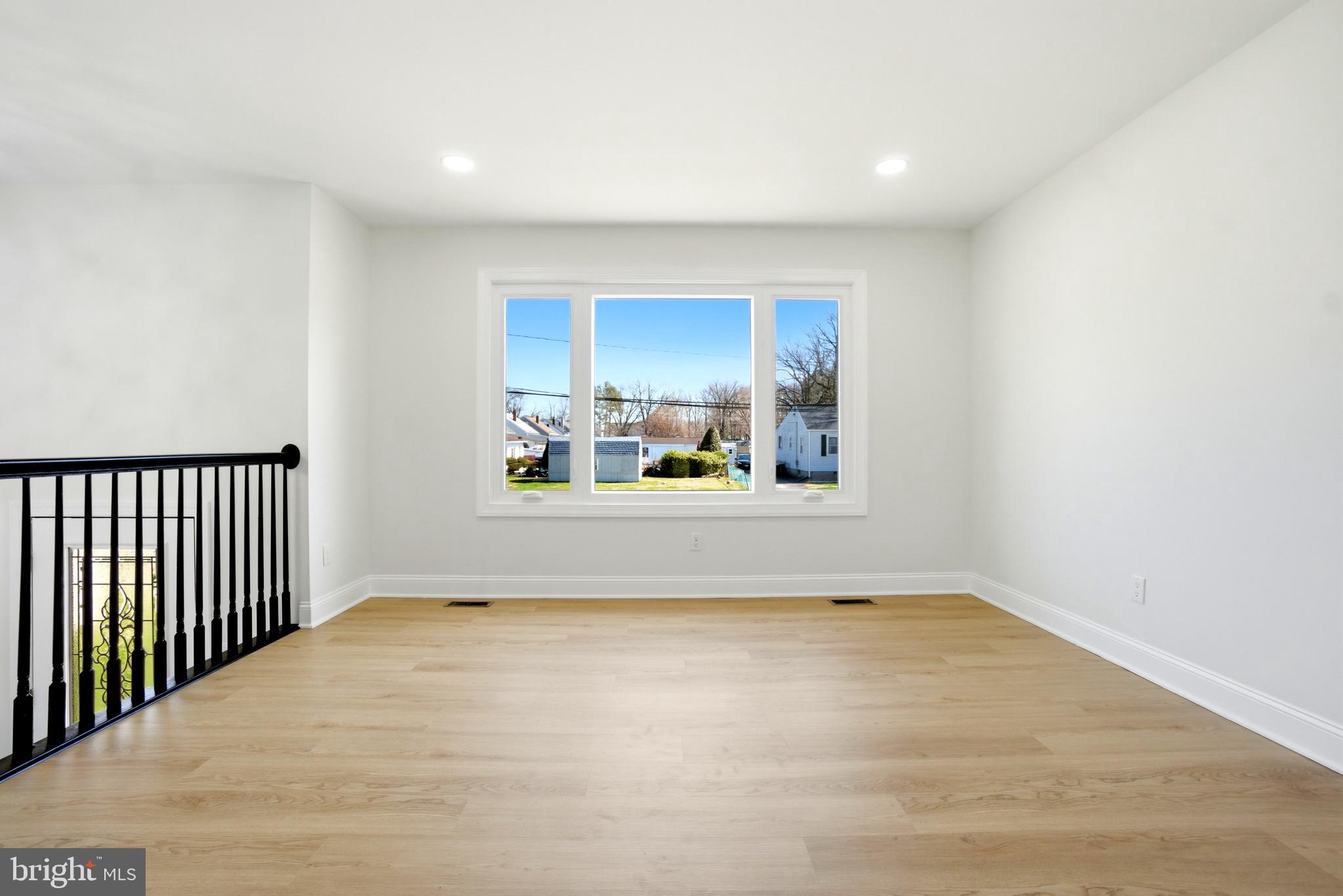 HILLTOP PARK - Residential