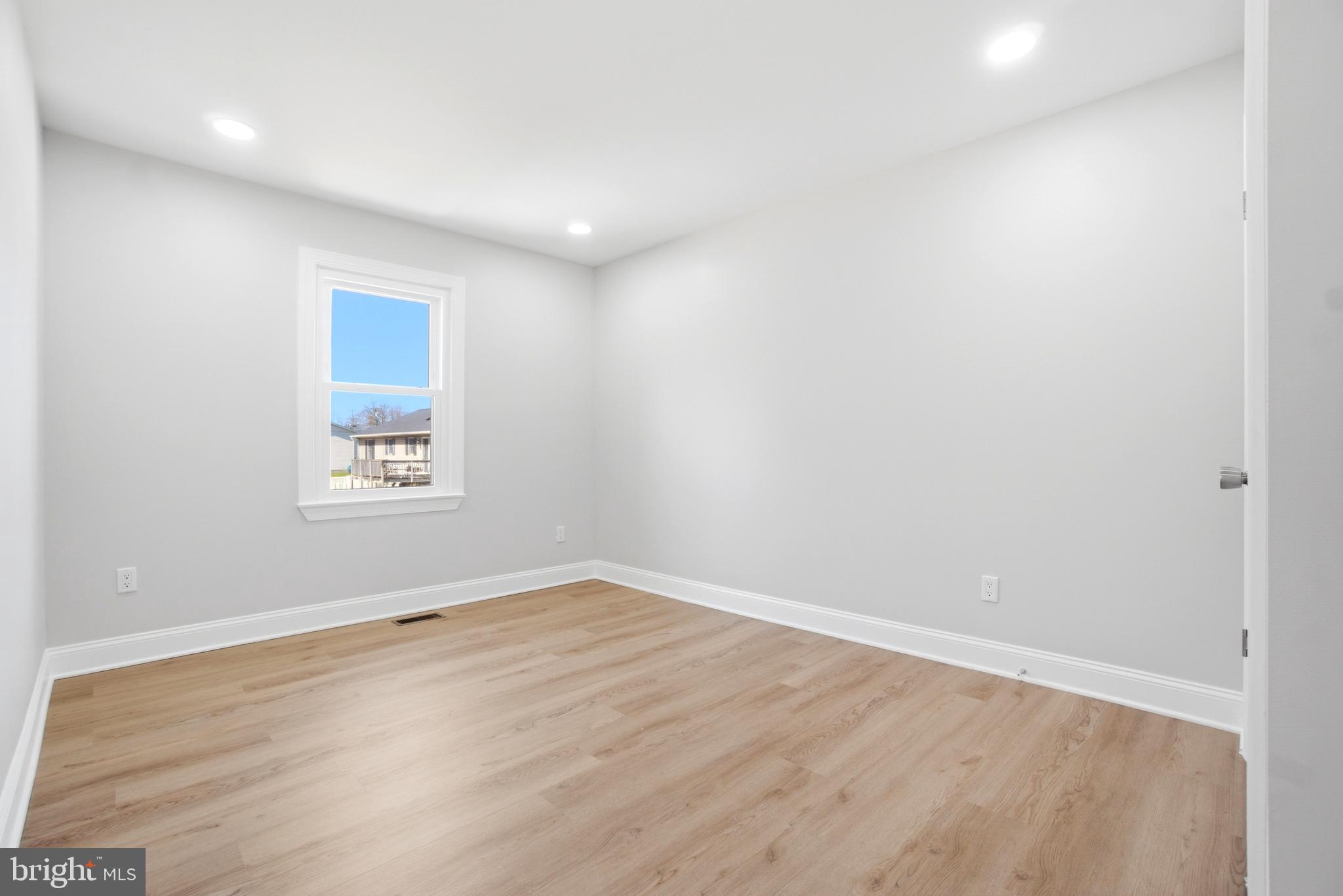 HILLTOP PARK - Residential