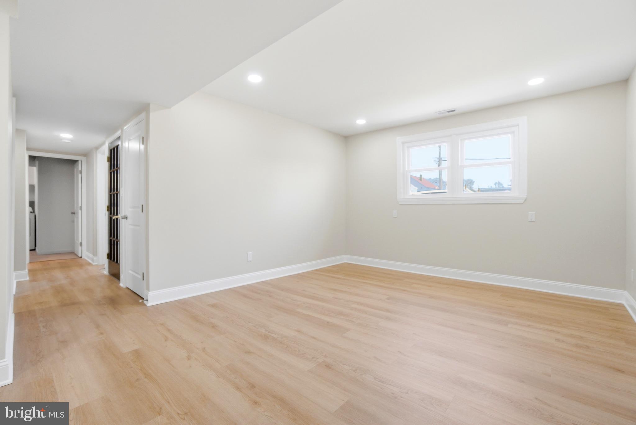 HILLTOP PARK - Residential