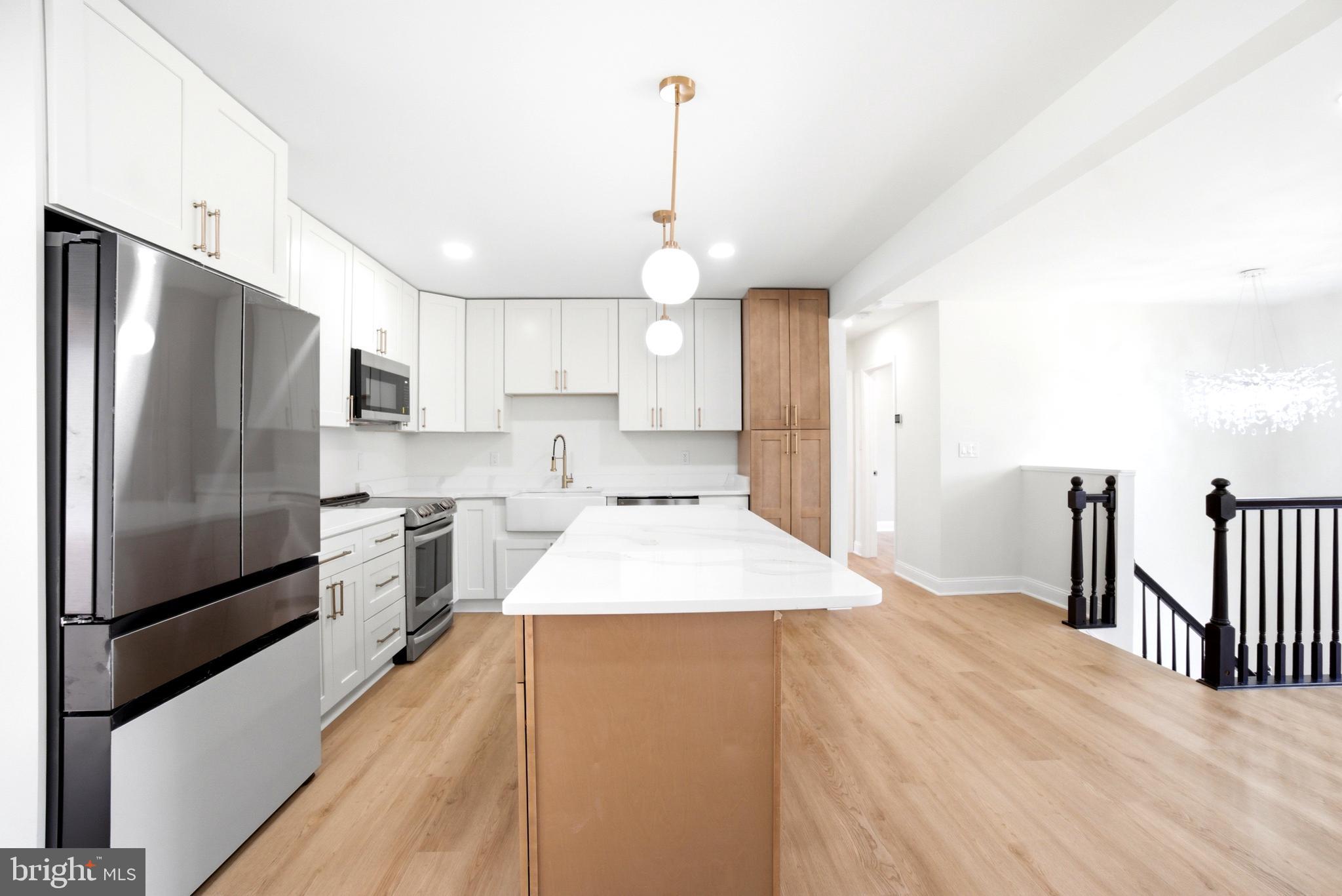 HILLTOP PARK - Residential