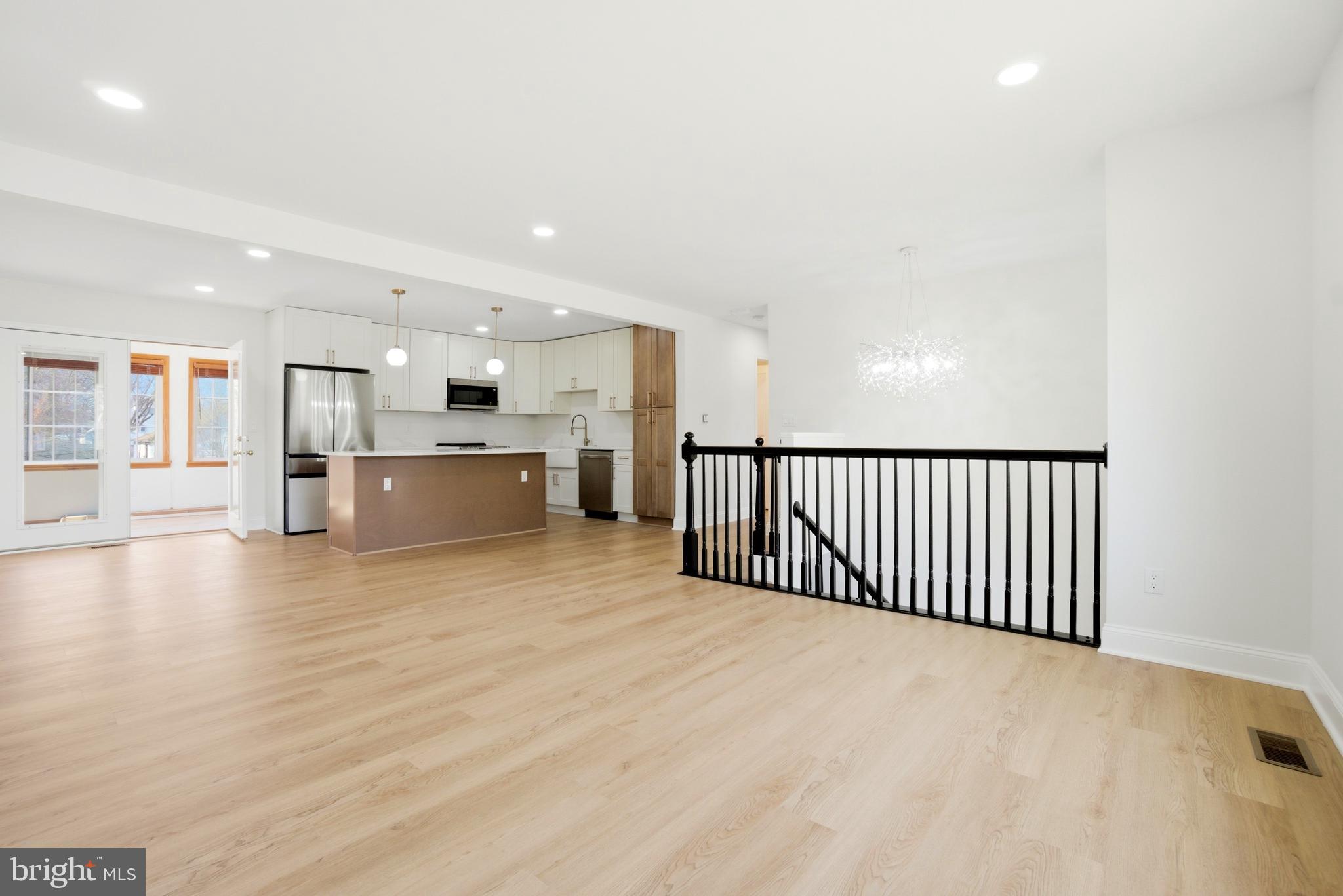 HILLTOP PARK - Residential