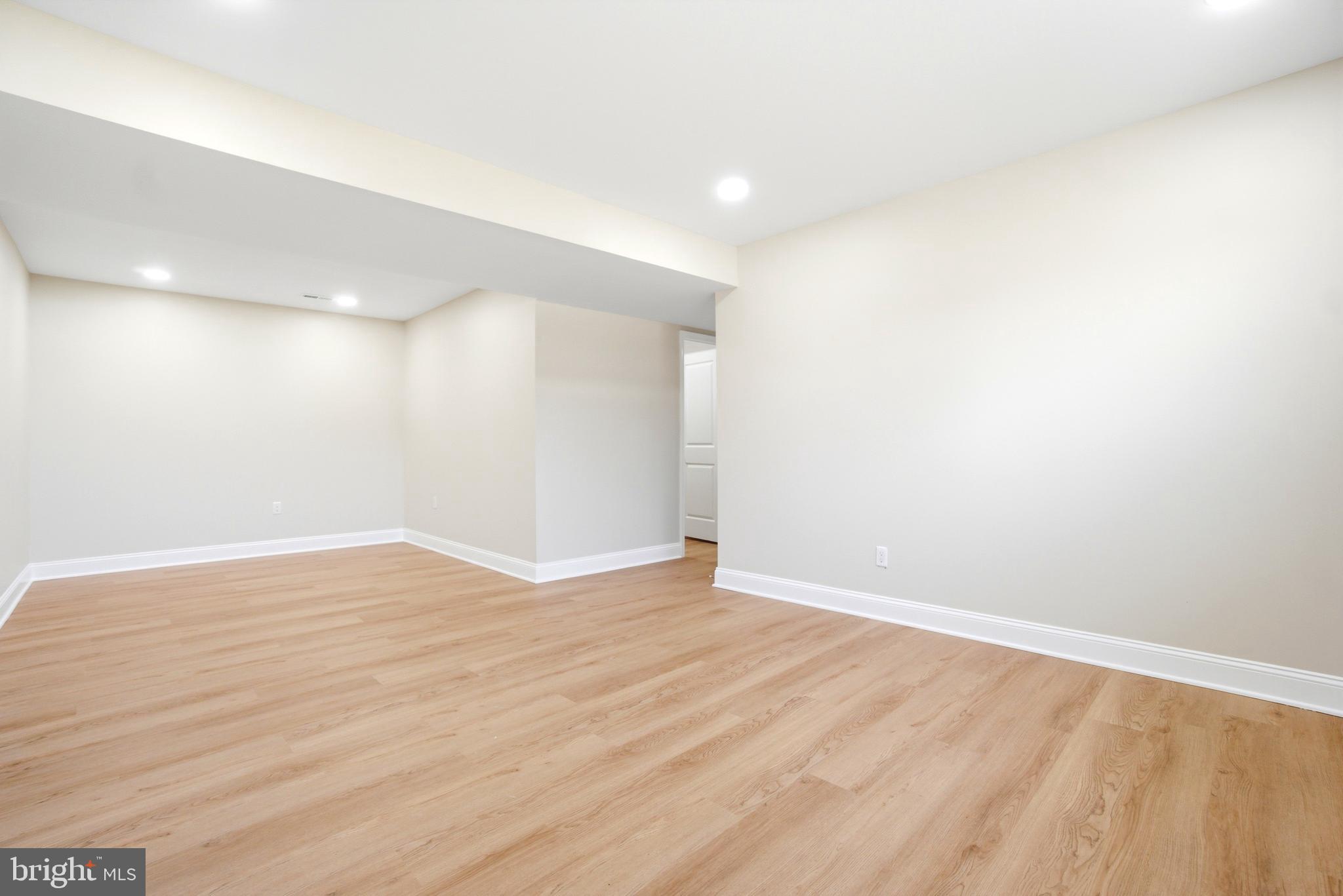 HILLTOP PARK - Residential