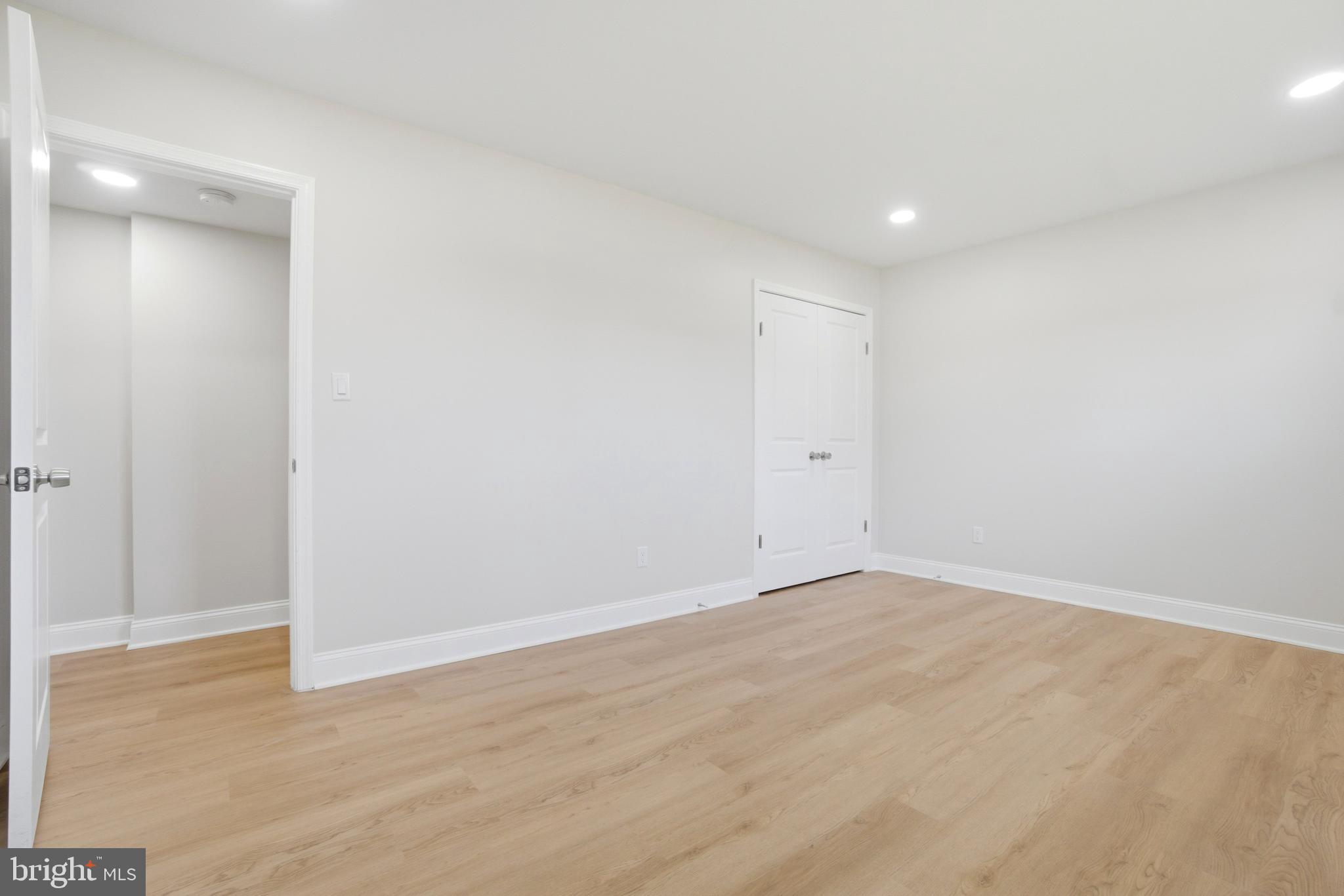 HILLTOP PARK - Residential