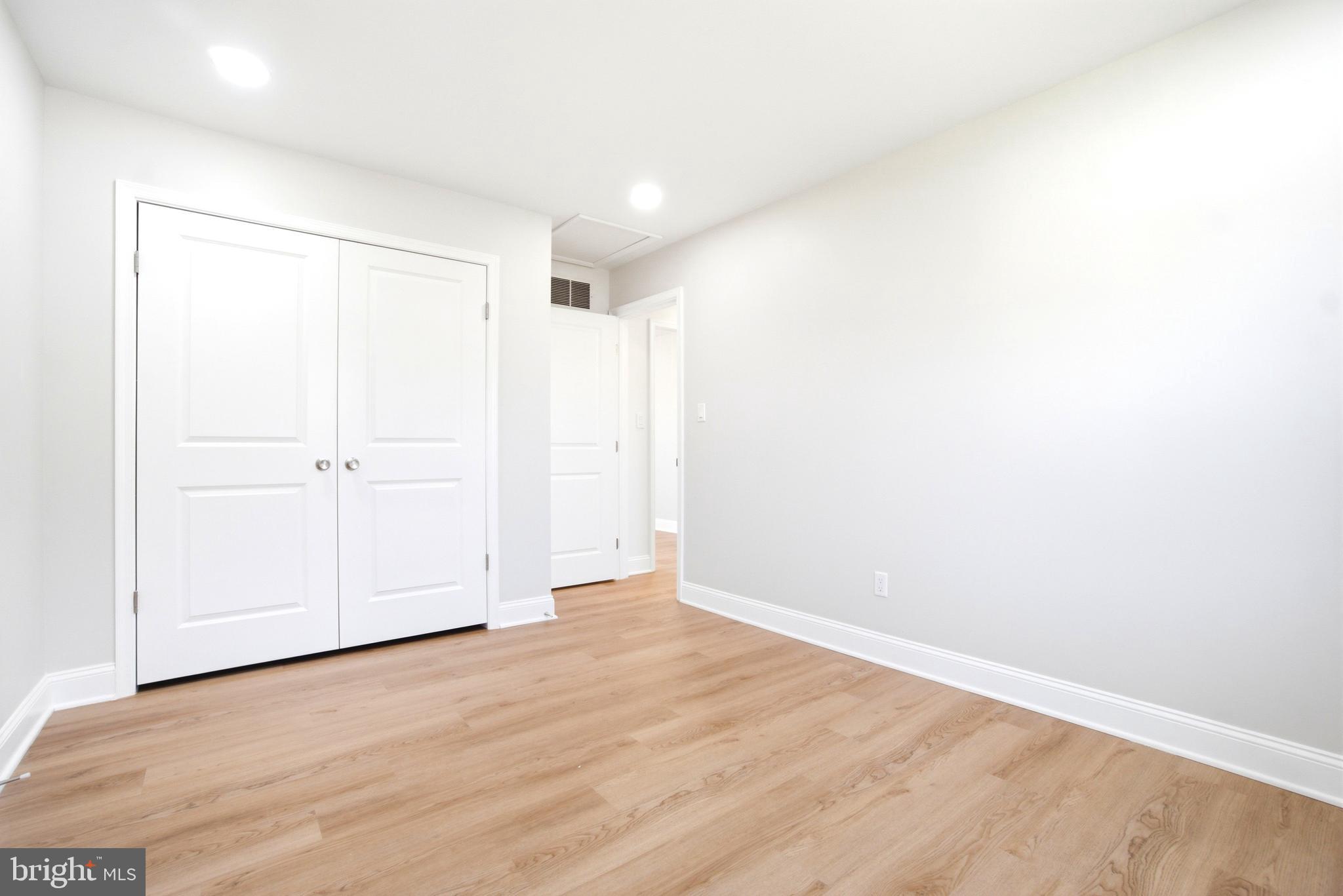 HILLTOP PARK - Residential