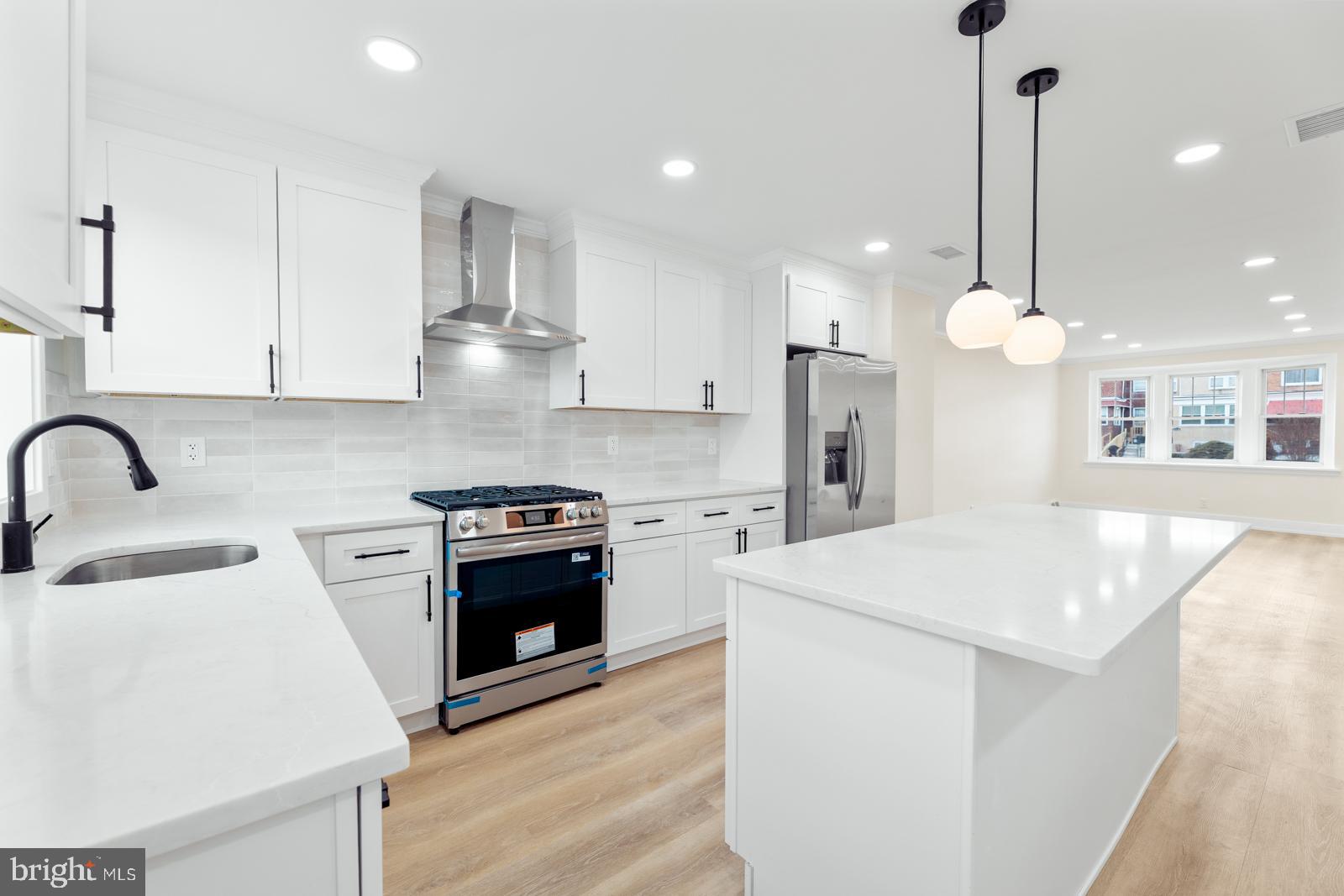 WEST OAK LANE - Residential