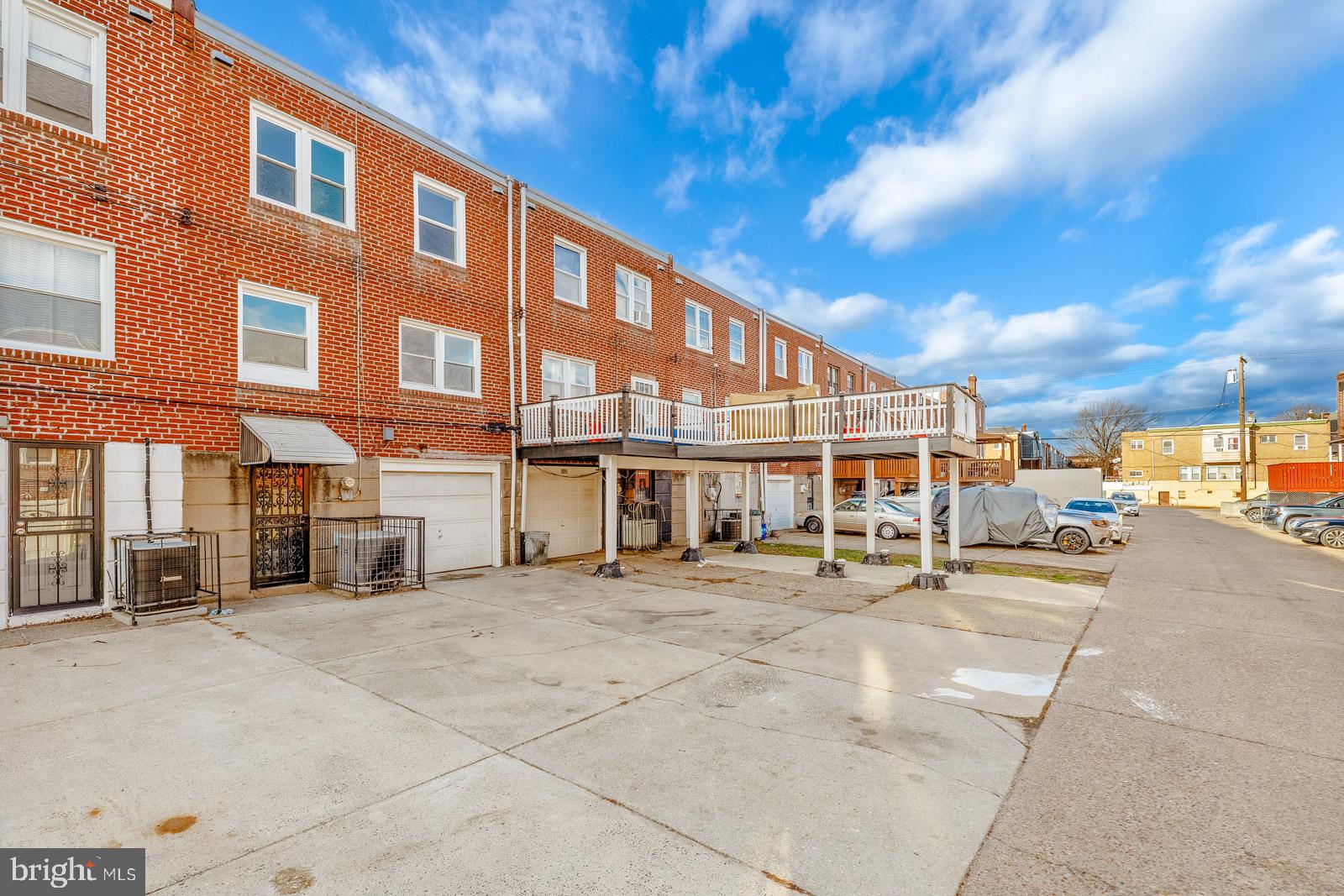 WEST OAK LANE - Residential