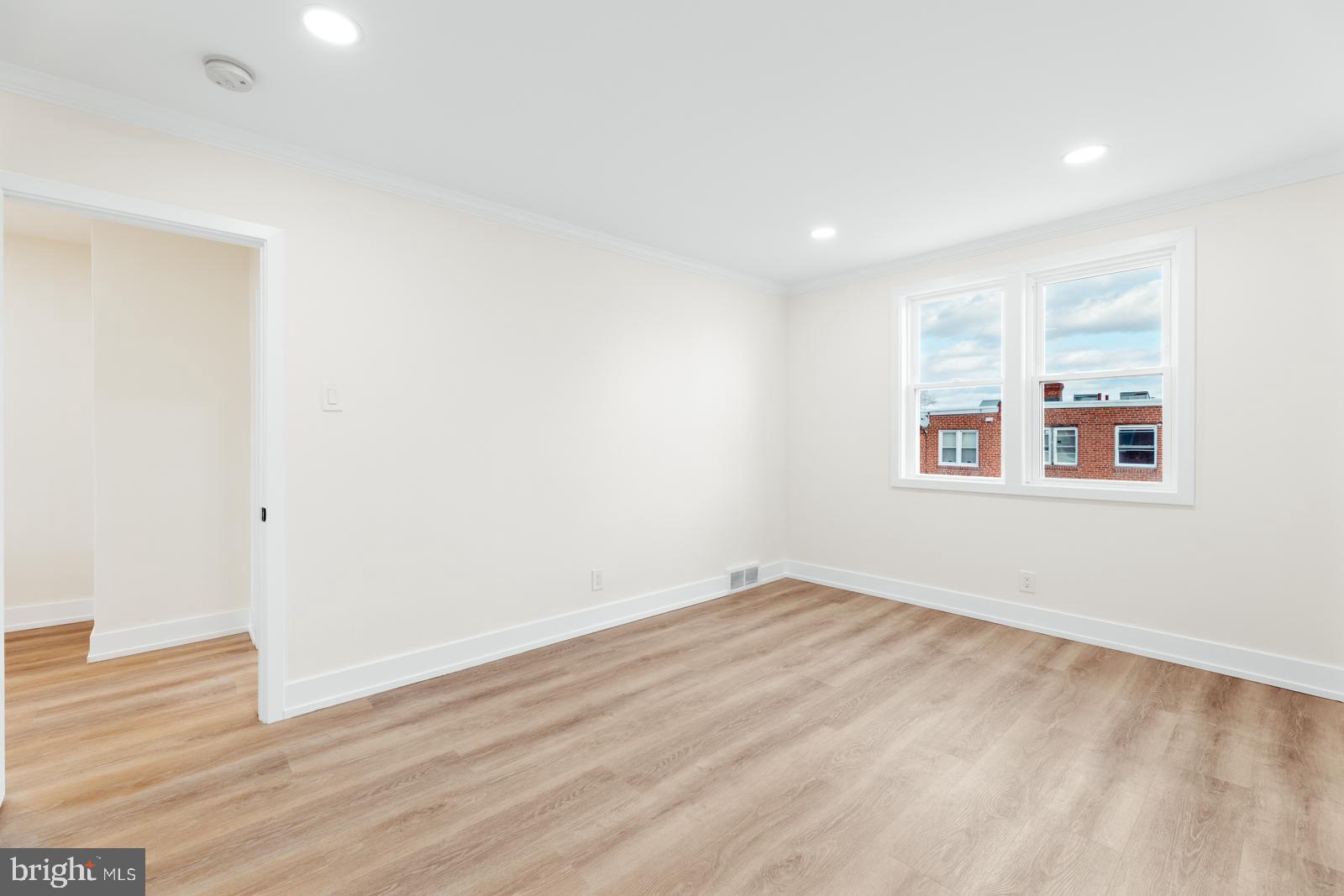 WEST OAK LANE - Residential