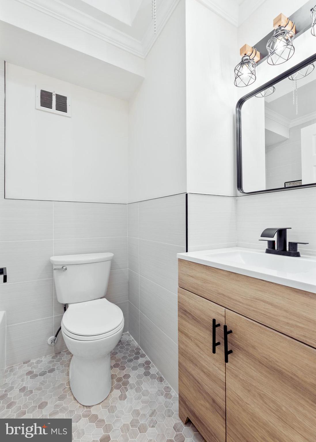 WEST OAK LANE - Residential