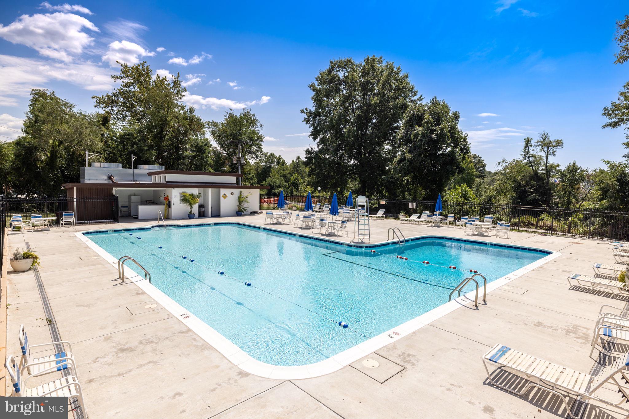 FORTY SIX HUNDRED - Residential