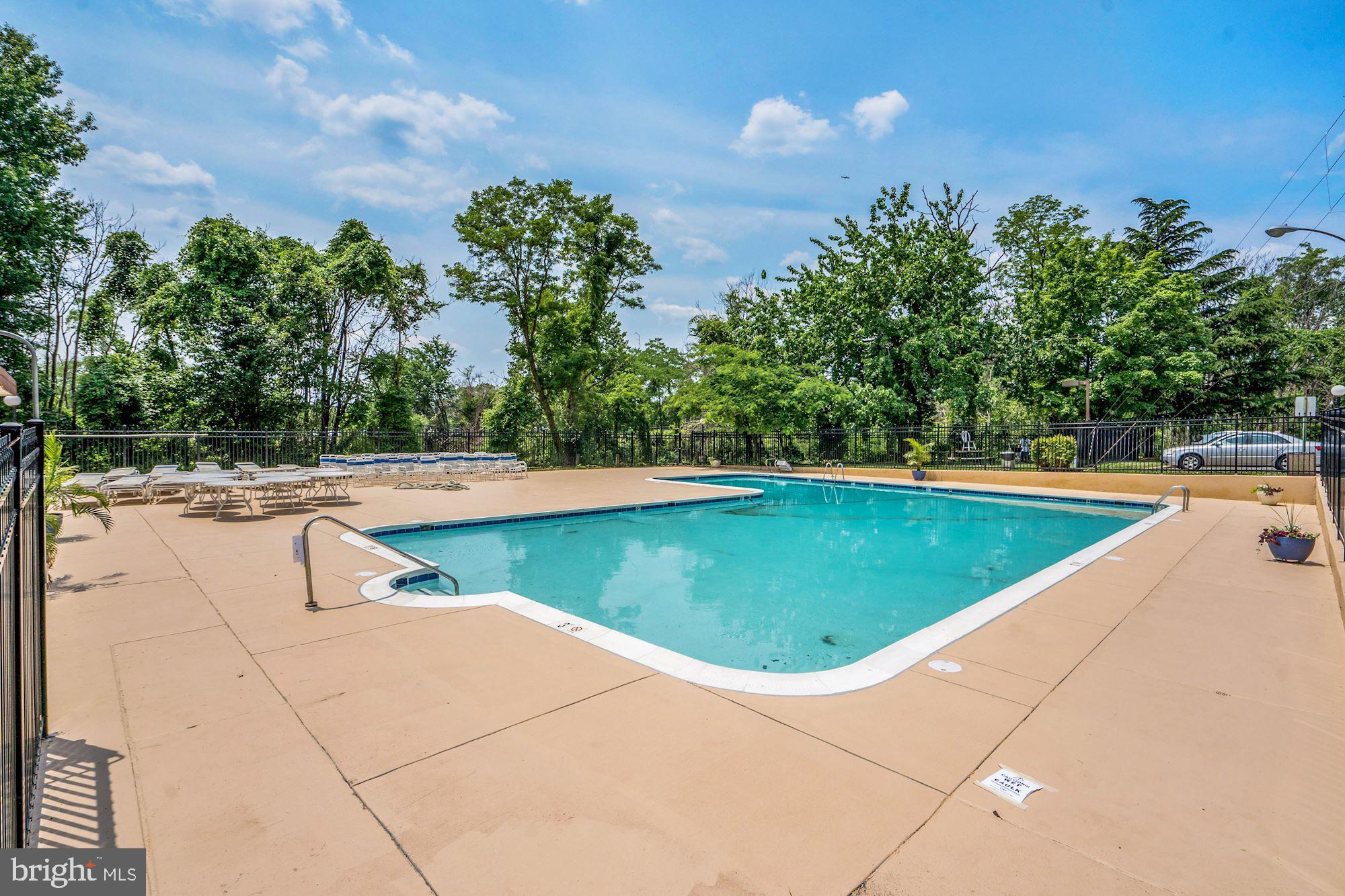 FORTY SIX HUNDRED - Residential