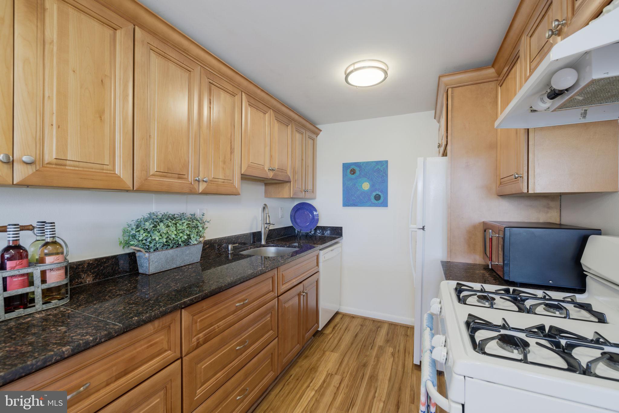 FORTY SIX HUNDRED - Residential