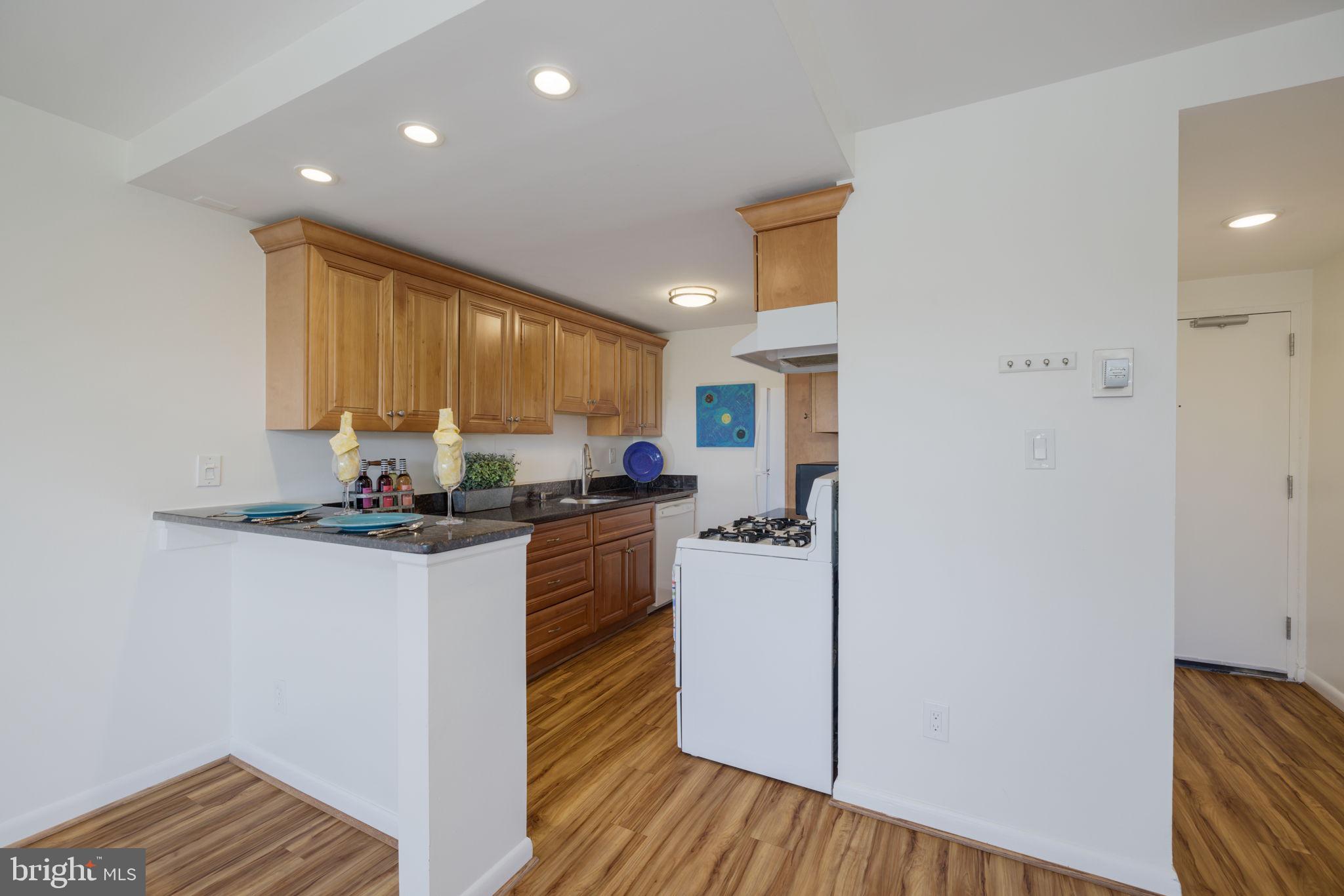 FORTY SIX HUNDRED - Residential