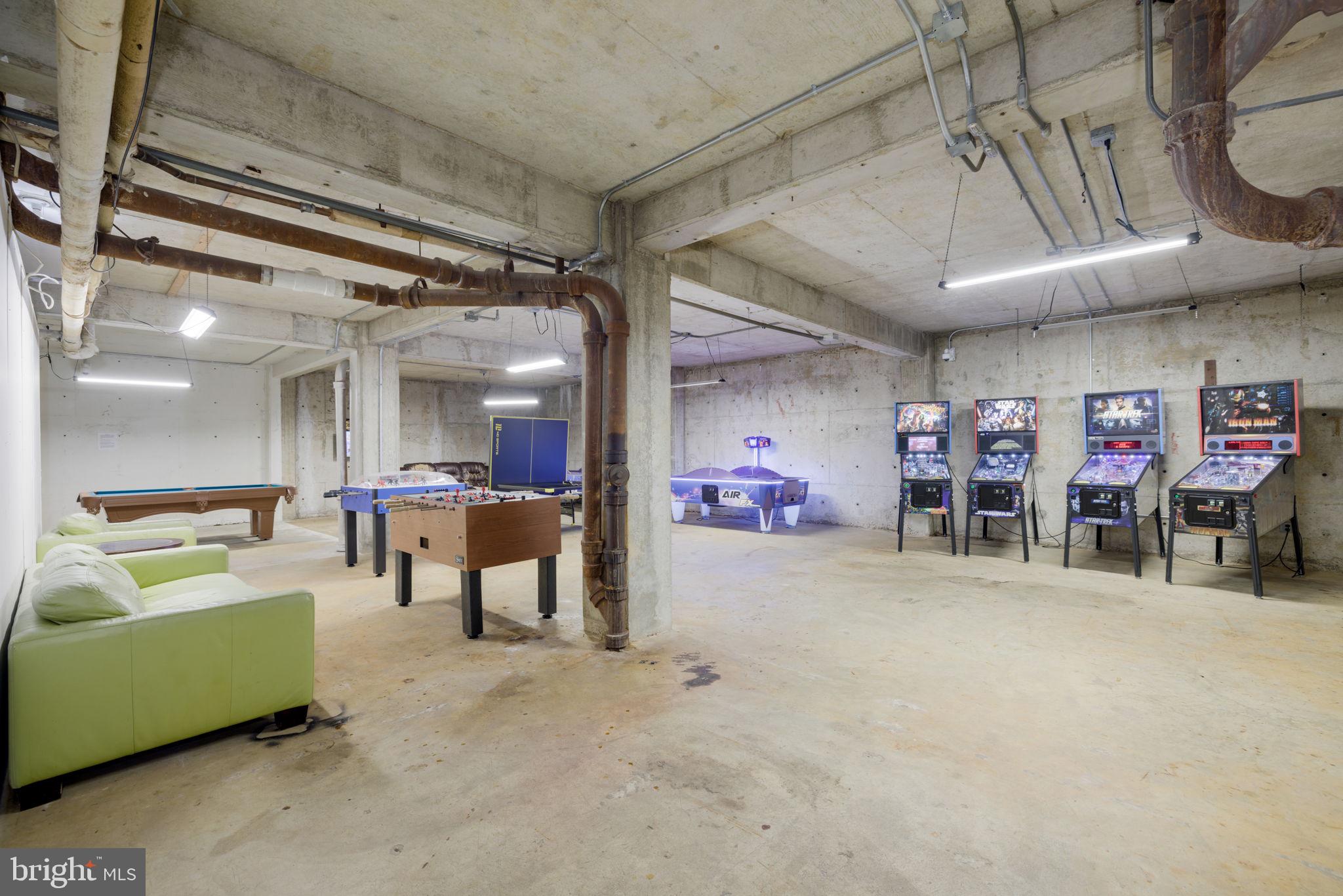 FORTY SIX HUNDRED - Residential