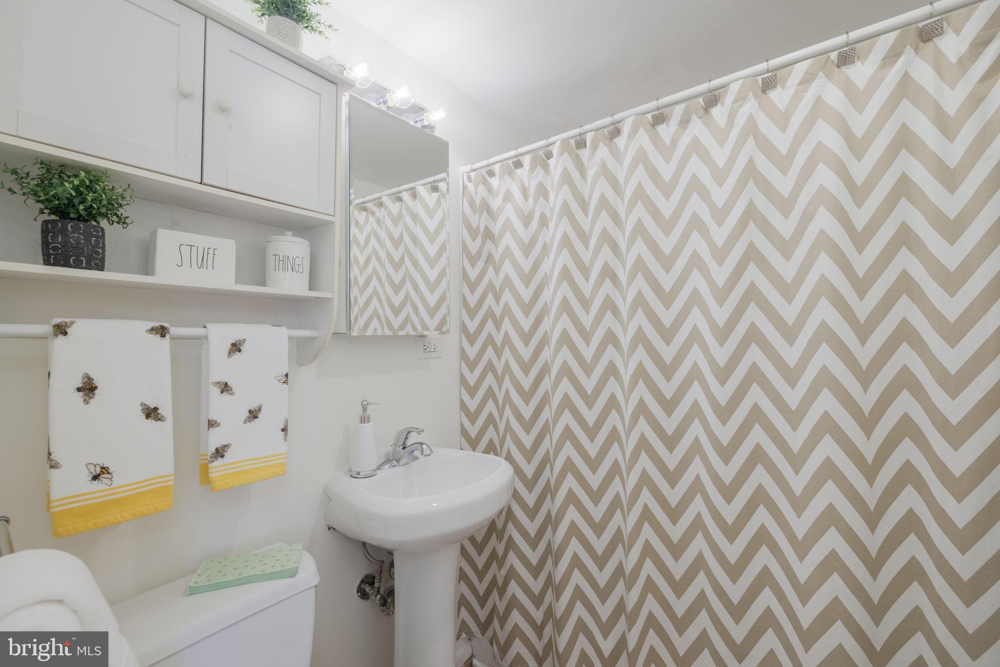 FORTY SIX HUNDRED - Residential