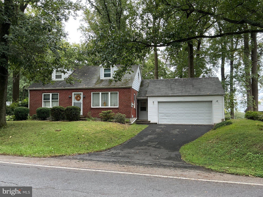 Photo of 1108 Ridge Road, ELIZABETHTOWN, PA 17022 (MLS # PALA2095938)
