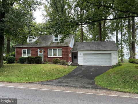 Homes For Sale - 1108 Ridge Road<br/> ELIZABETHTOWN, PA 17022