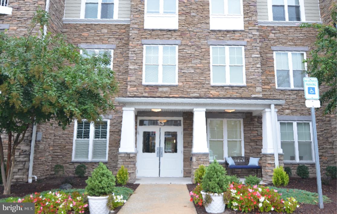13 CLAY LODGE LANE 203