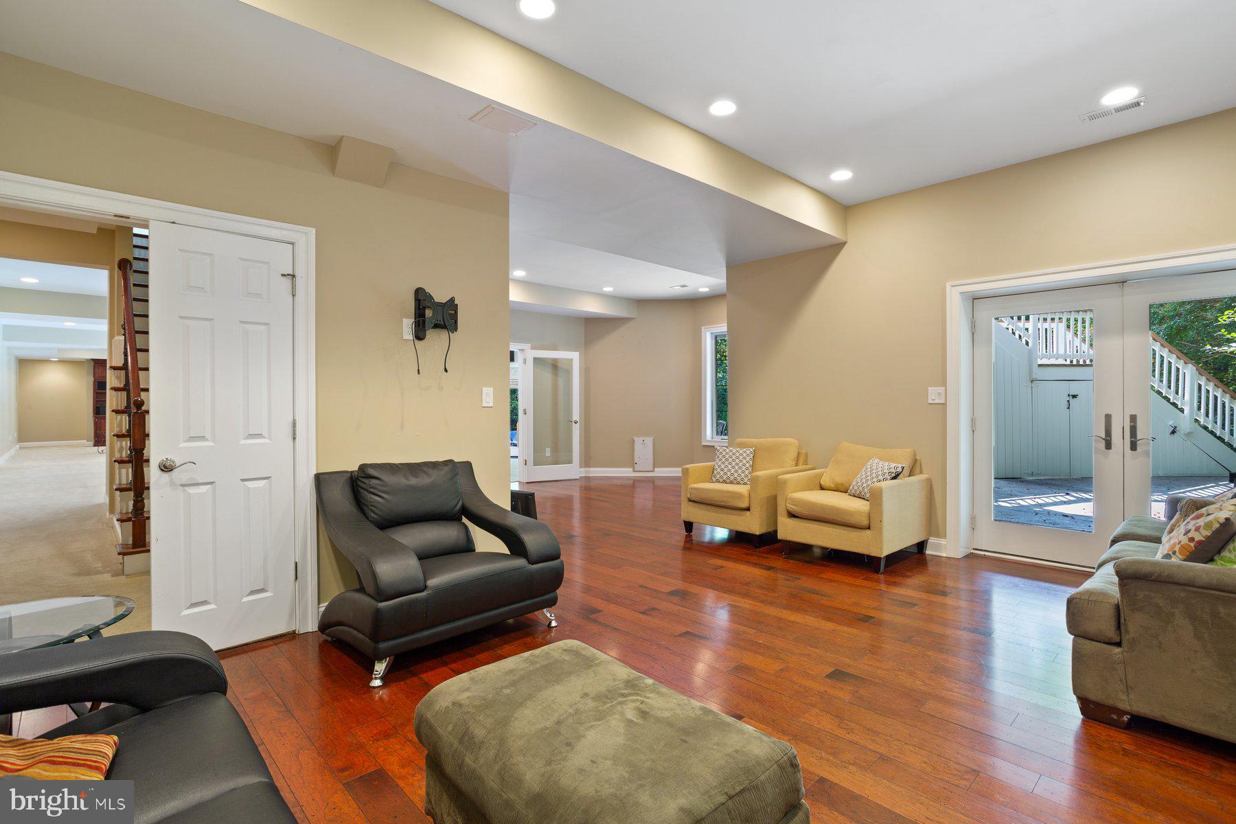 BEACON HILL - Residential