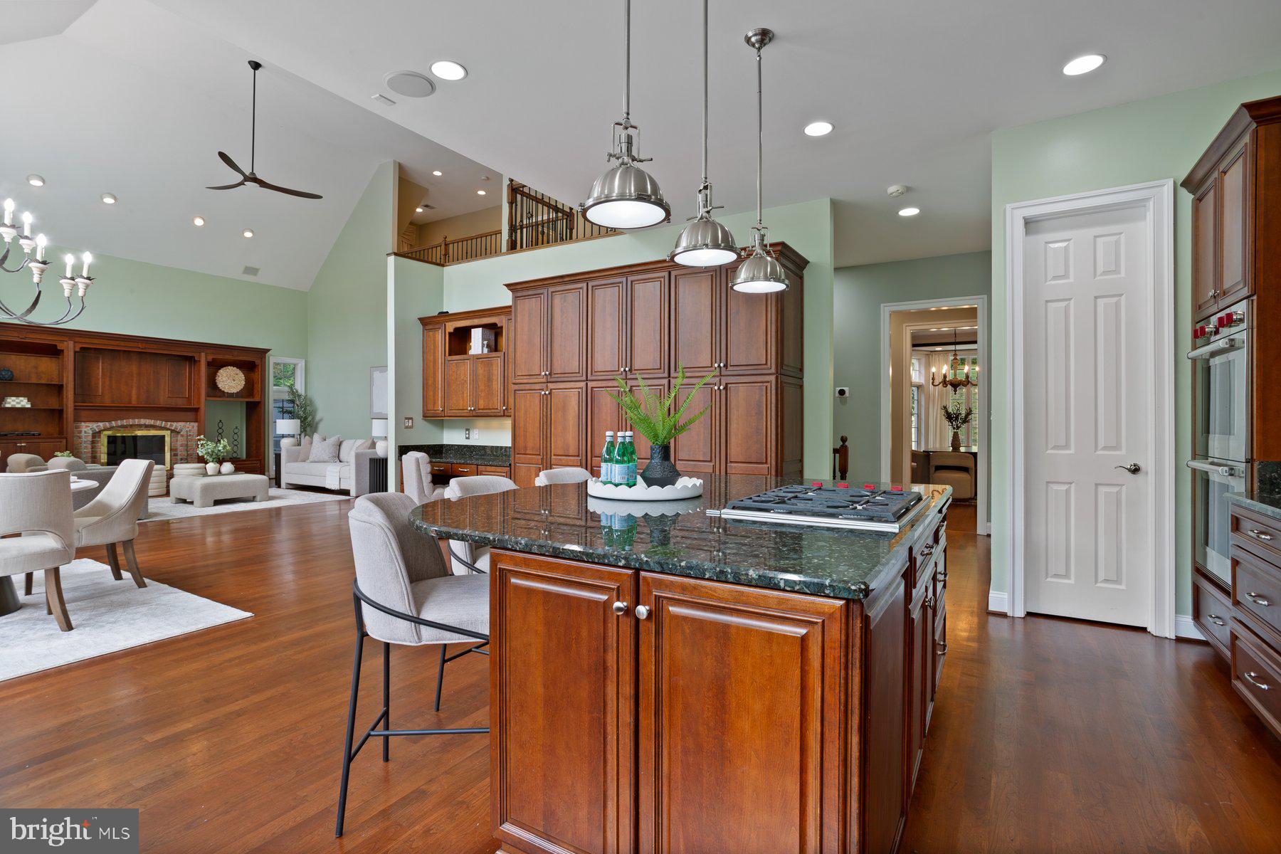 BEACON HILL - Residential