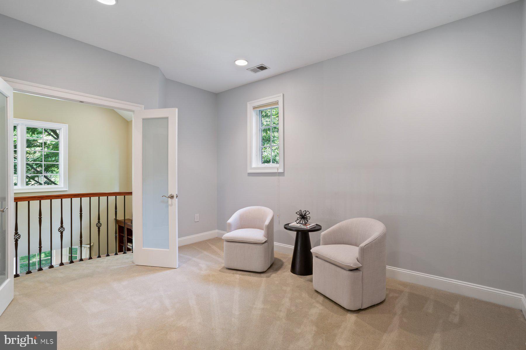 BEACON HILL - Residential