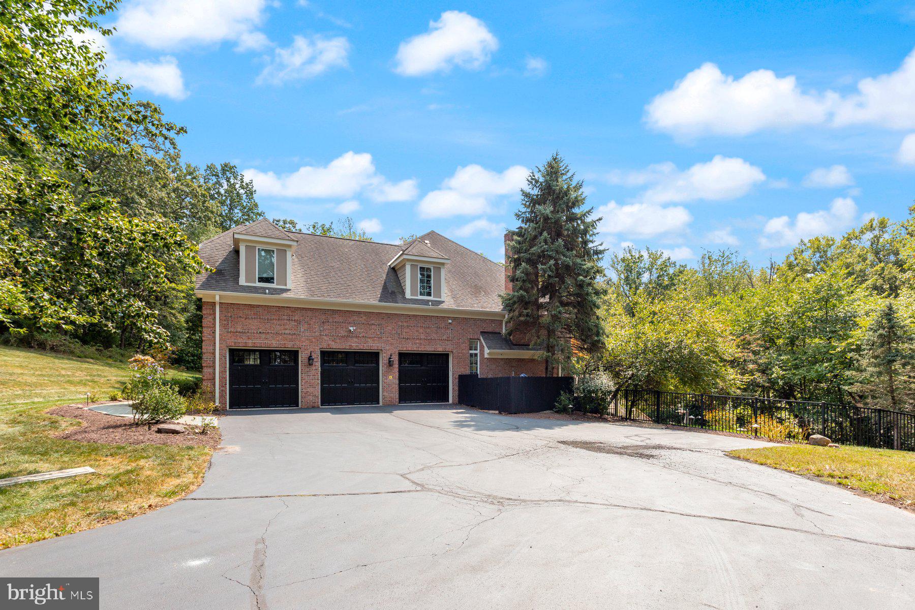 BEACON HILL - Residential