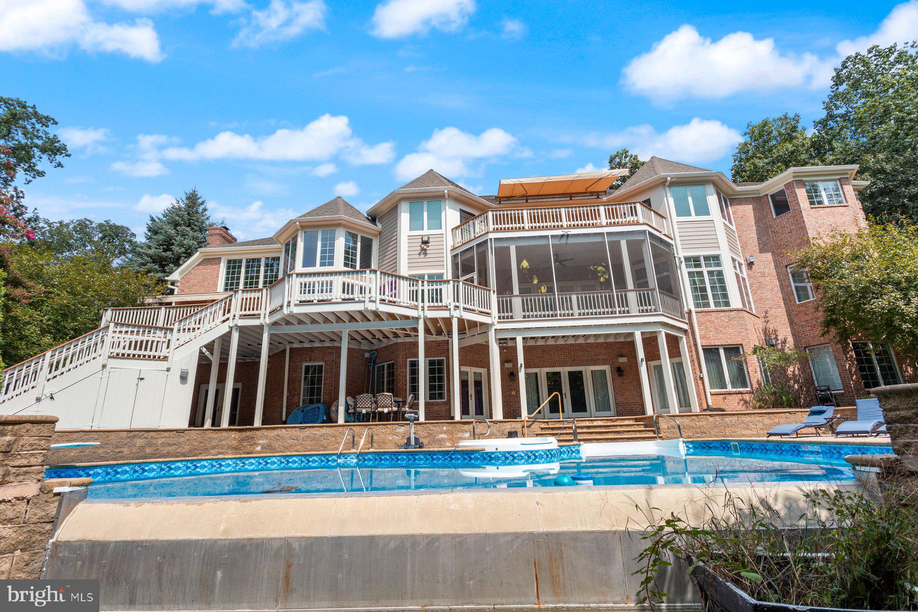 BEACON HILL - Residential